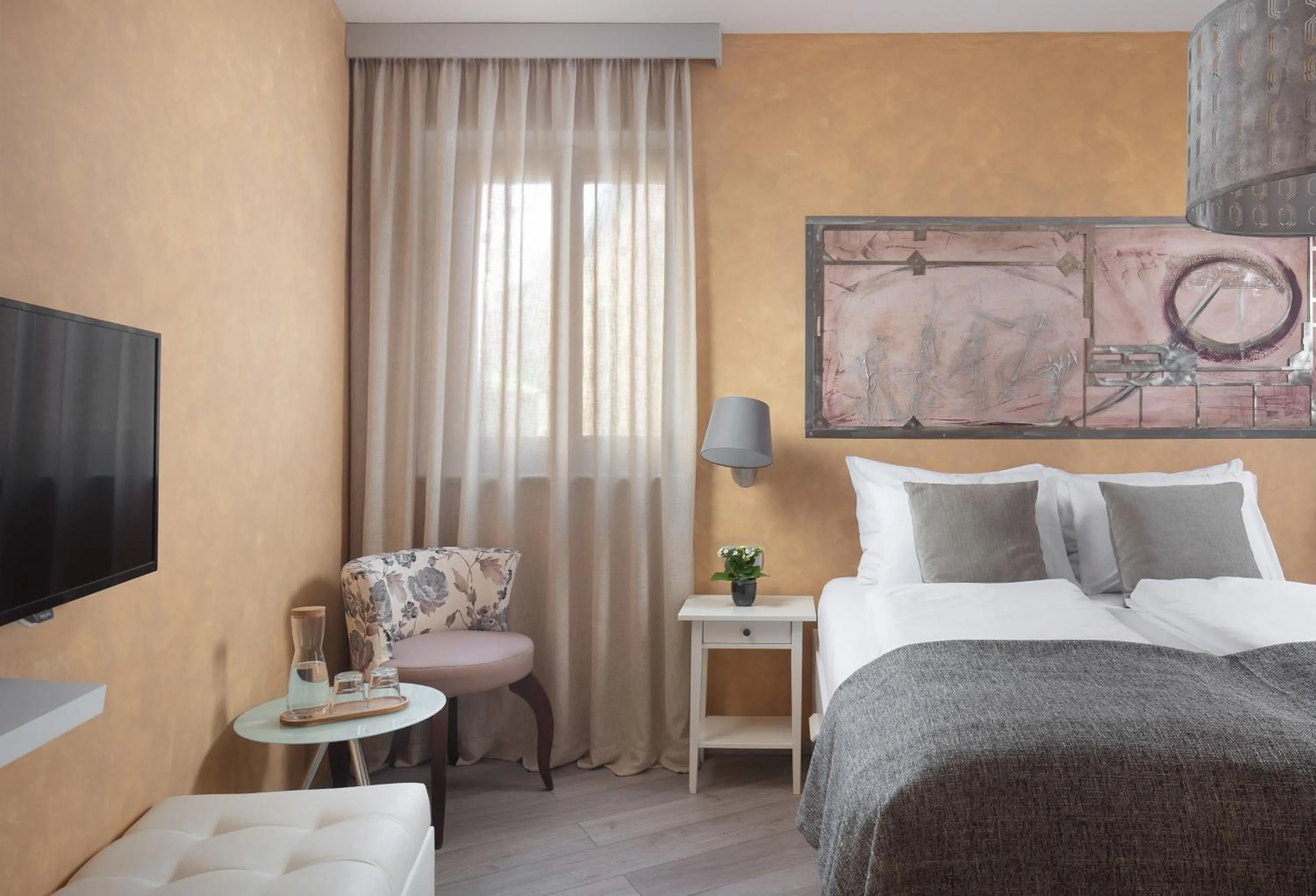 Bed in Mirakul Residence in a cute historic town