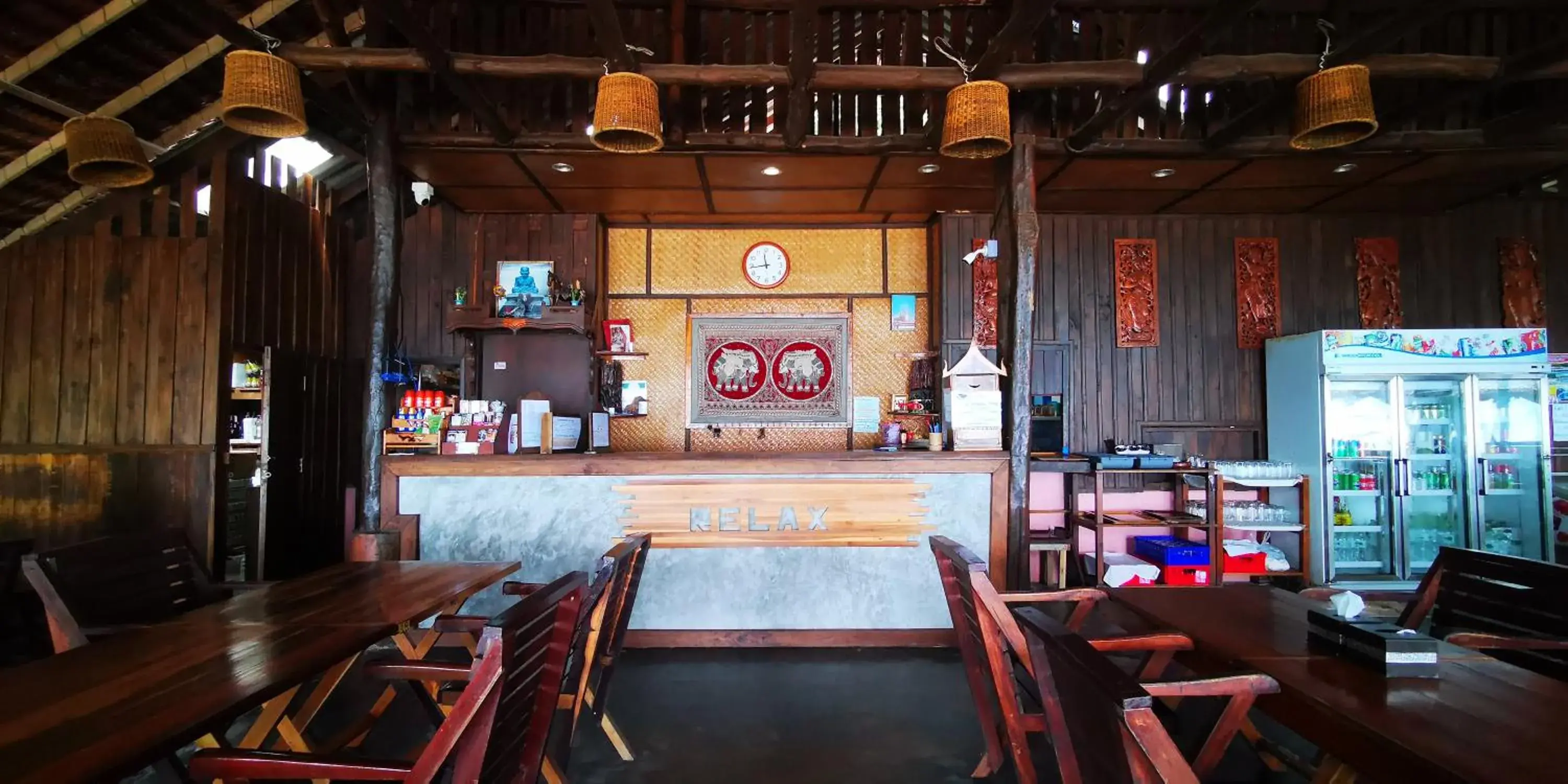 Restaurant/places to eat in Phi Phi Relax Beach Resort Restaurant/places to eat in Phi Phi Relax Beach Resort