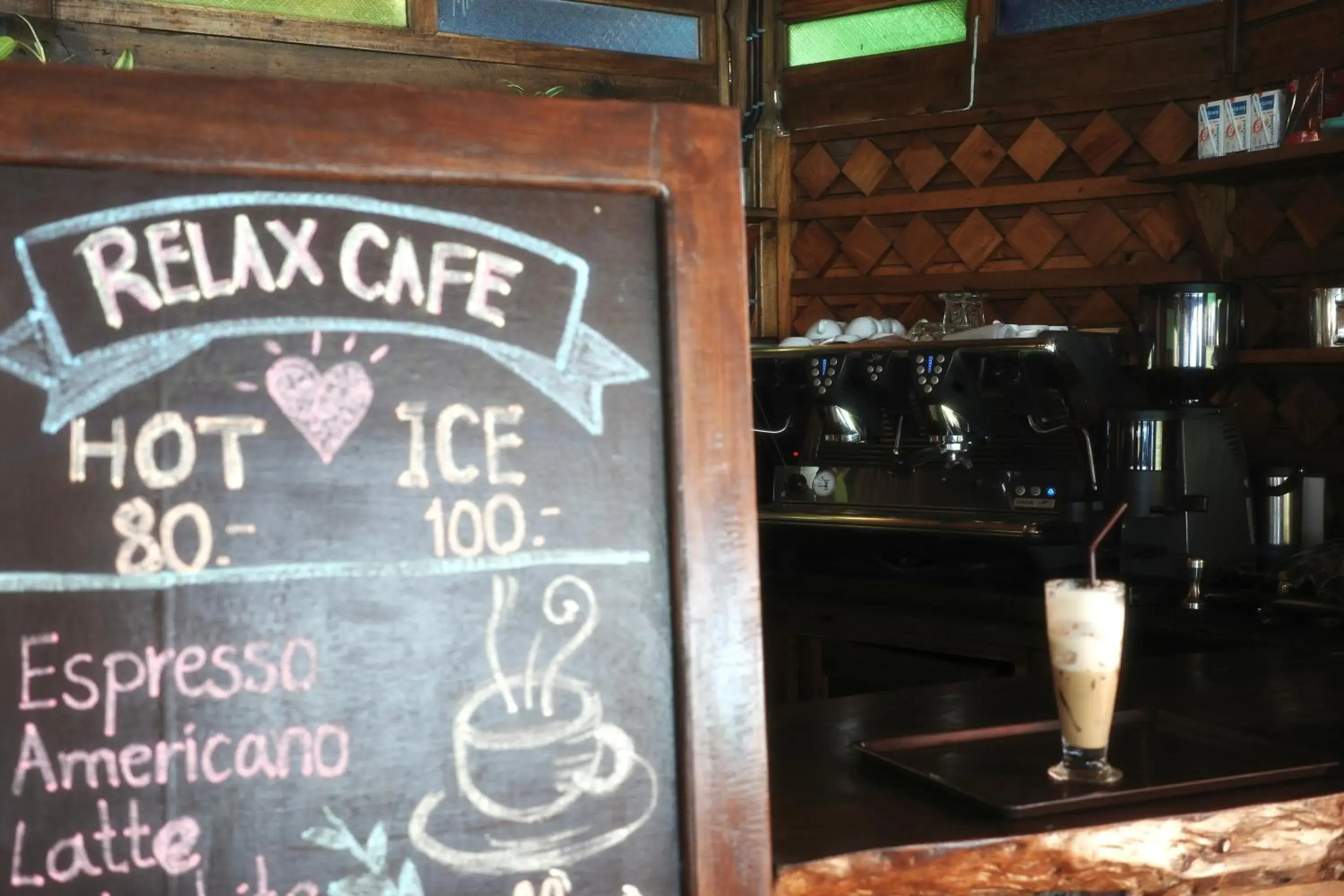 Restaurant/places to eat in Phi Phi Relax Beach Resort Restaurant/places to eat in Phi Phi Relax Beach Resort