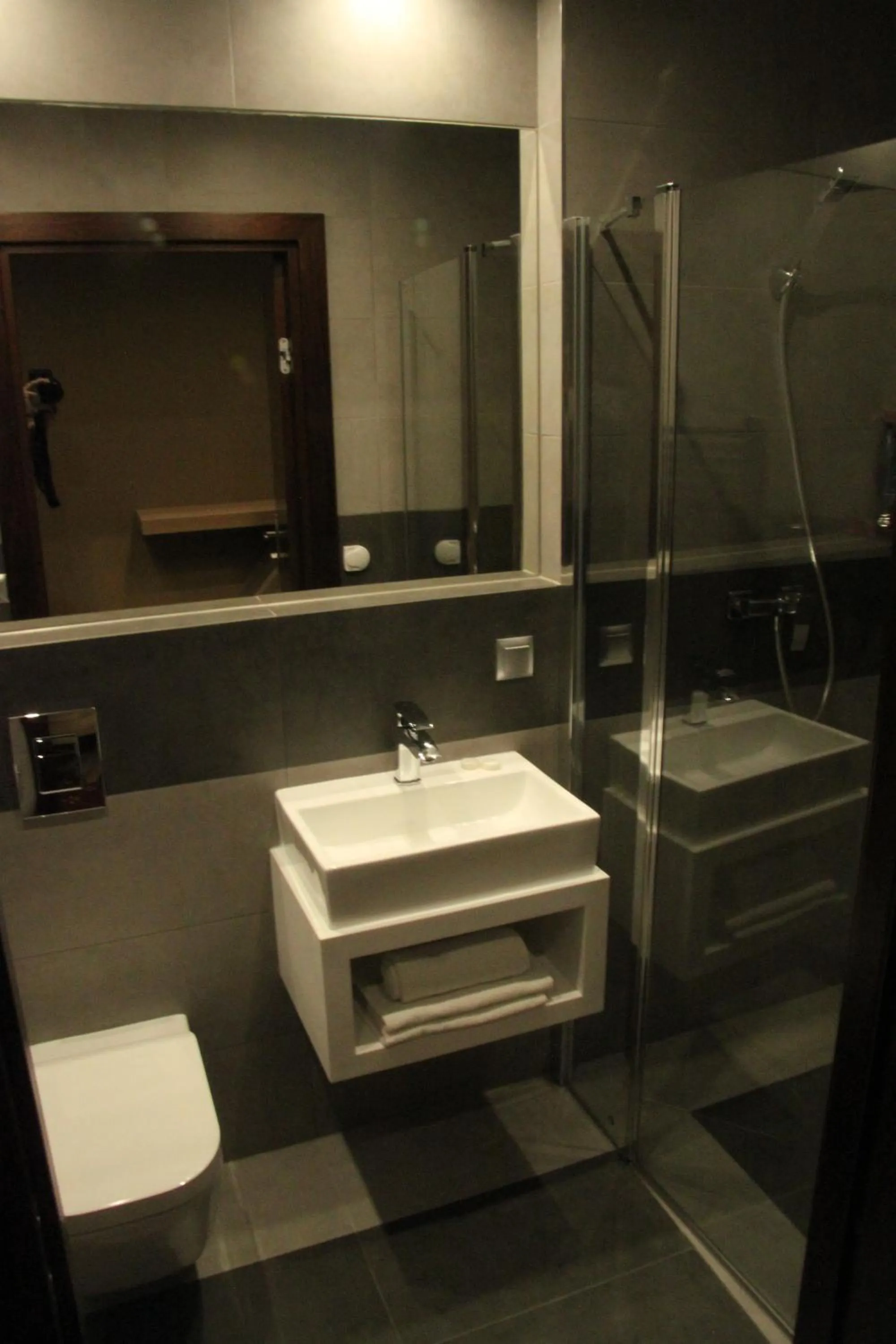 Shower in Hotel Dunajec