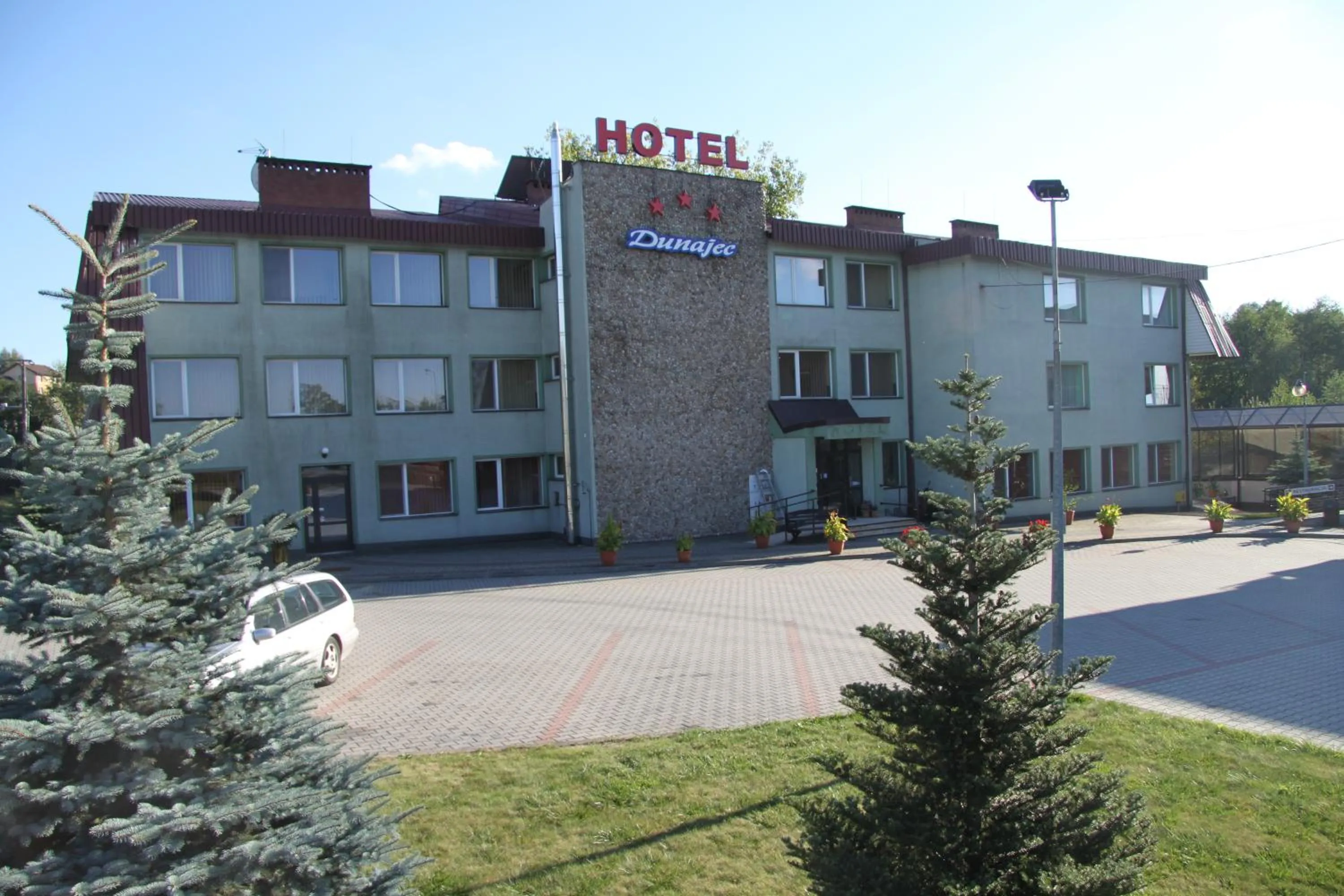 Property building in Hotel Dunajec