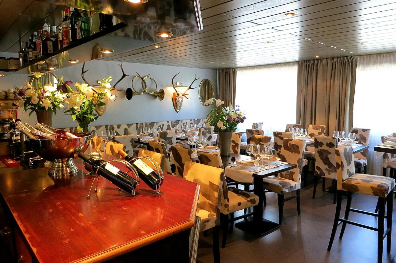 Lounge or bar in Auberge Le Semnoz