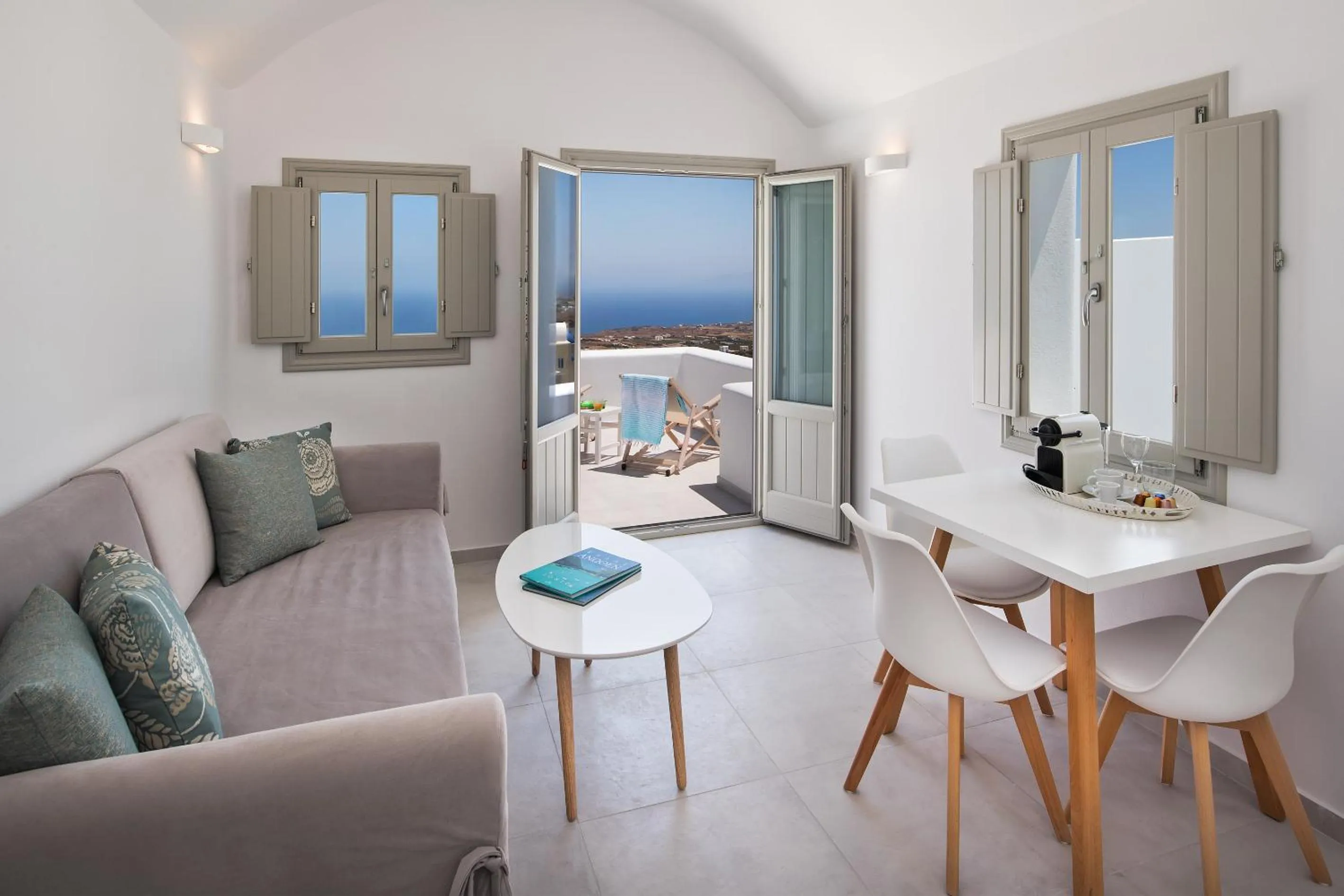 Balcony/Terrace in Altemar Suites