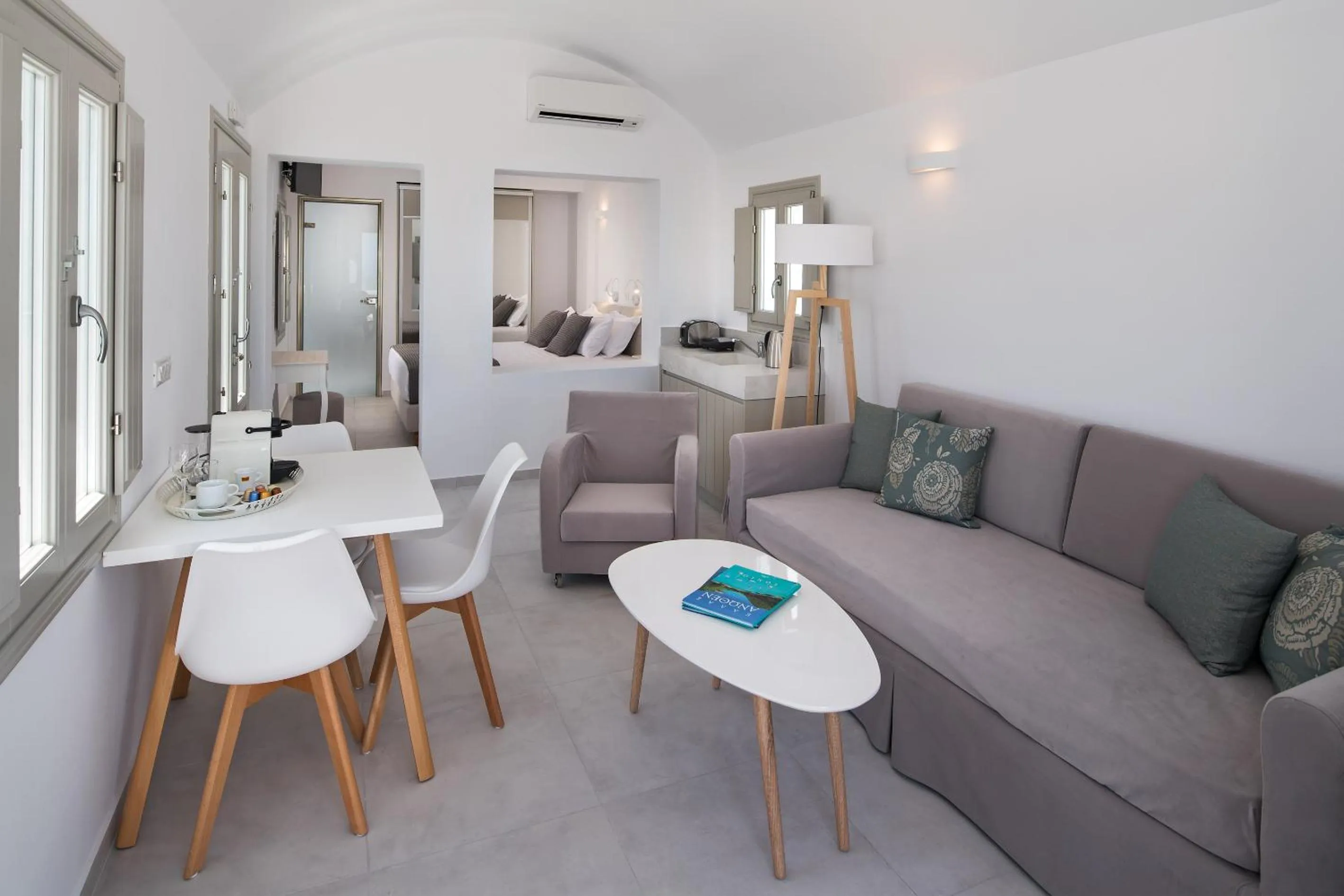 Photo of the whole room in Altemar Suites