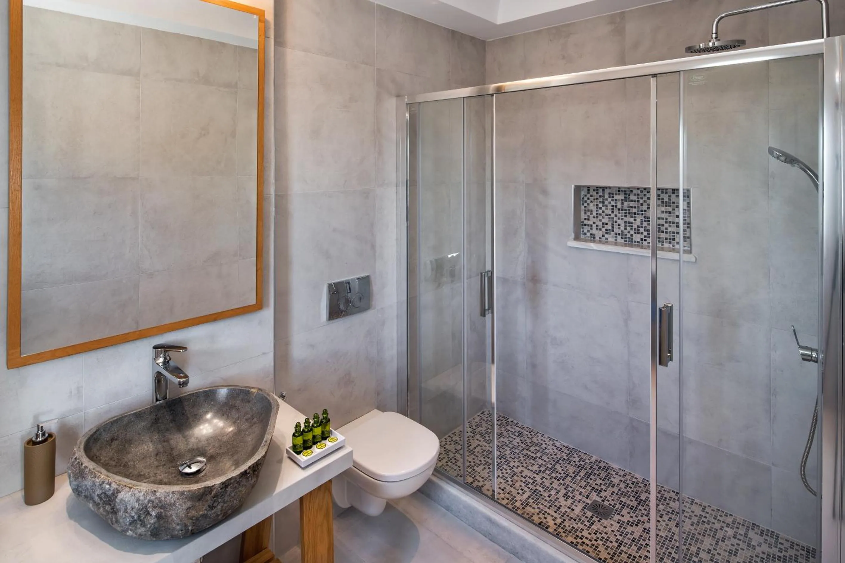 Bathroom in Altemar Suites