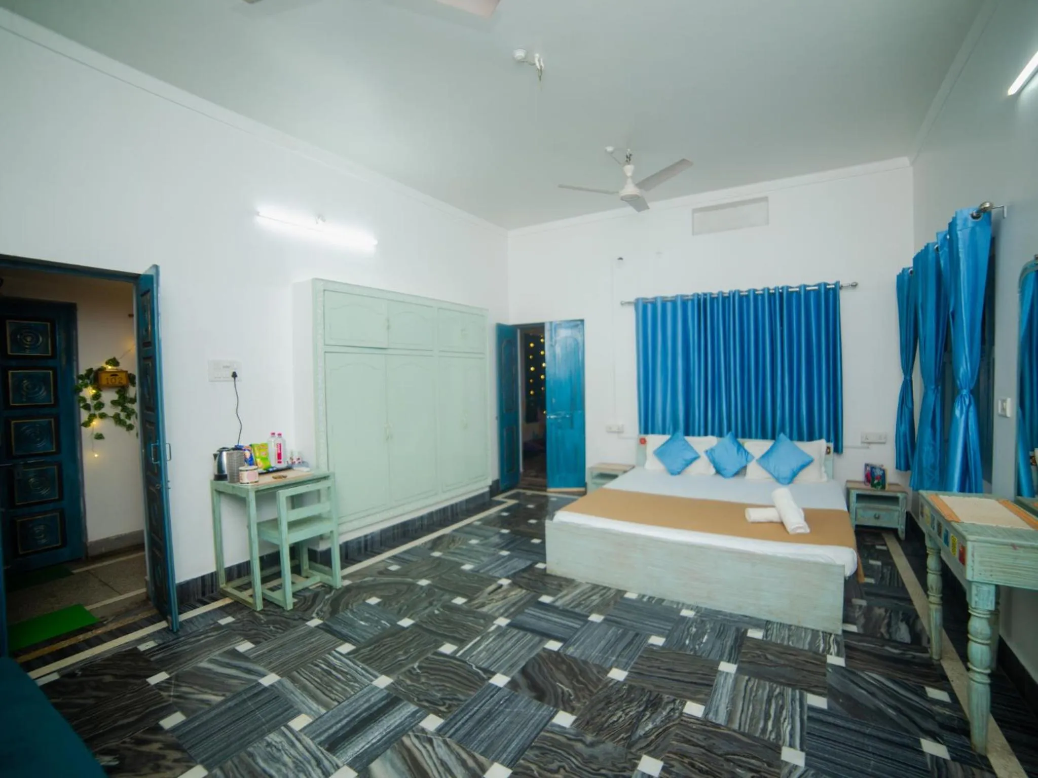 Bedroom, Bed in Moustache Varanasi