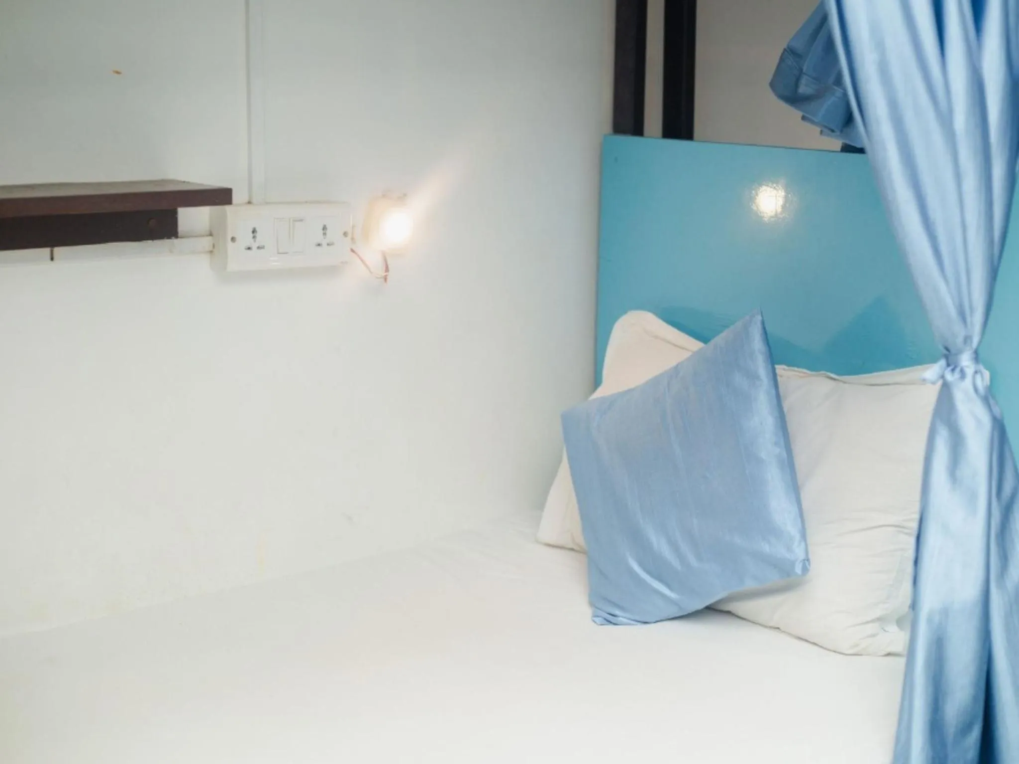 Bed in Moustache Varanasi