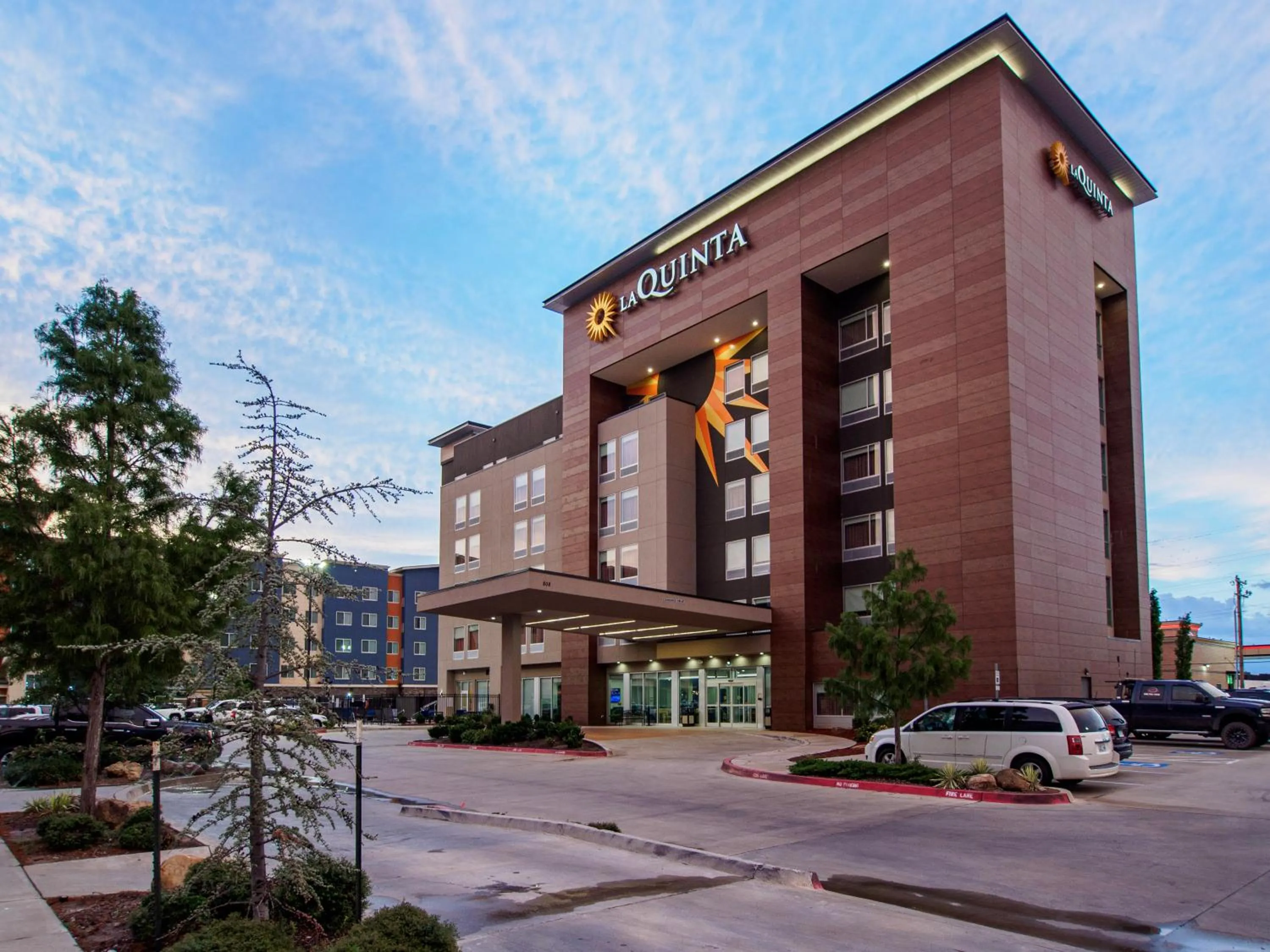 Property building in La Quinta by Wyndham Oklahoma City Airport