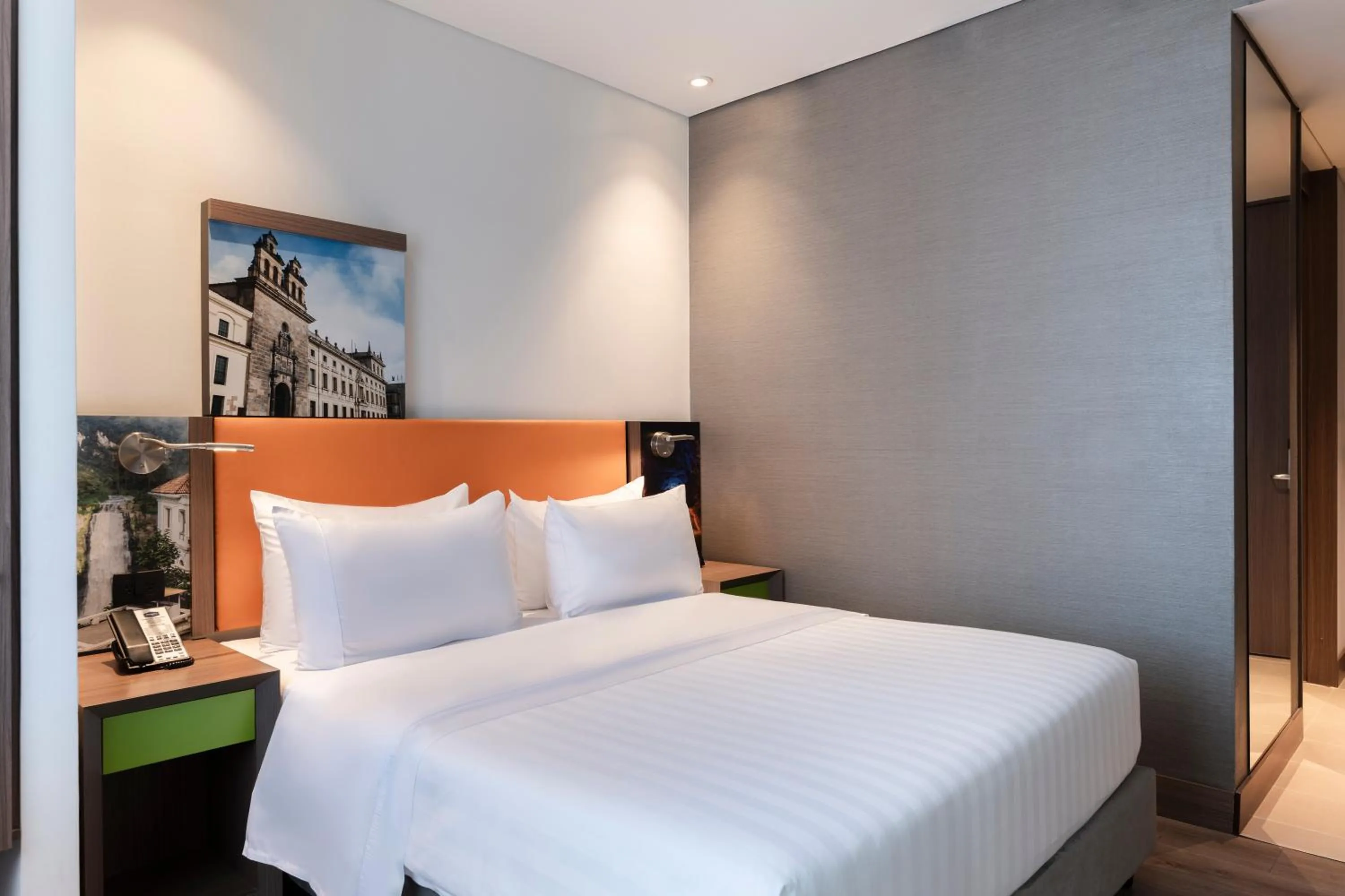 Bed in Hampton By Hilton Bogota Airport