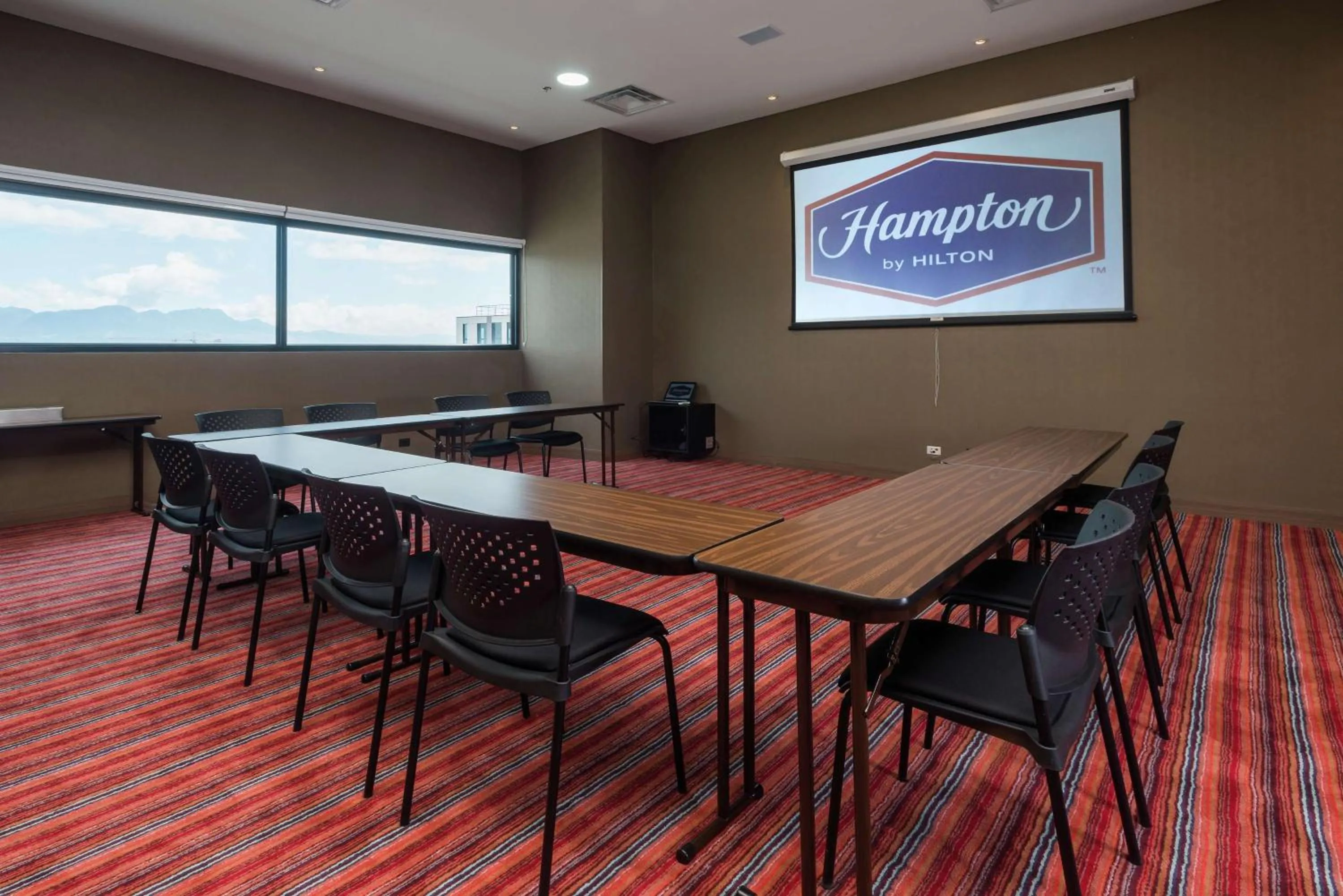 Meeting/conference room in Hampton By Hilton Bogota Airport