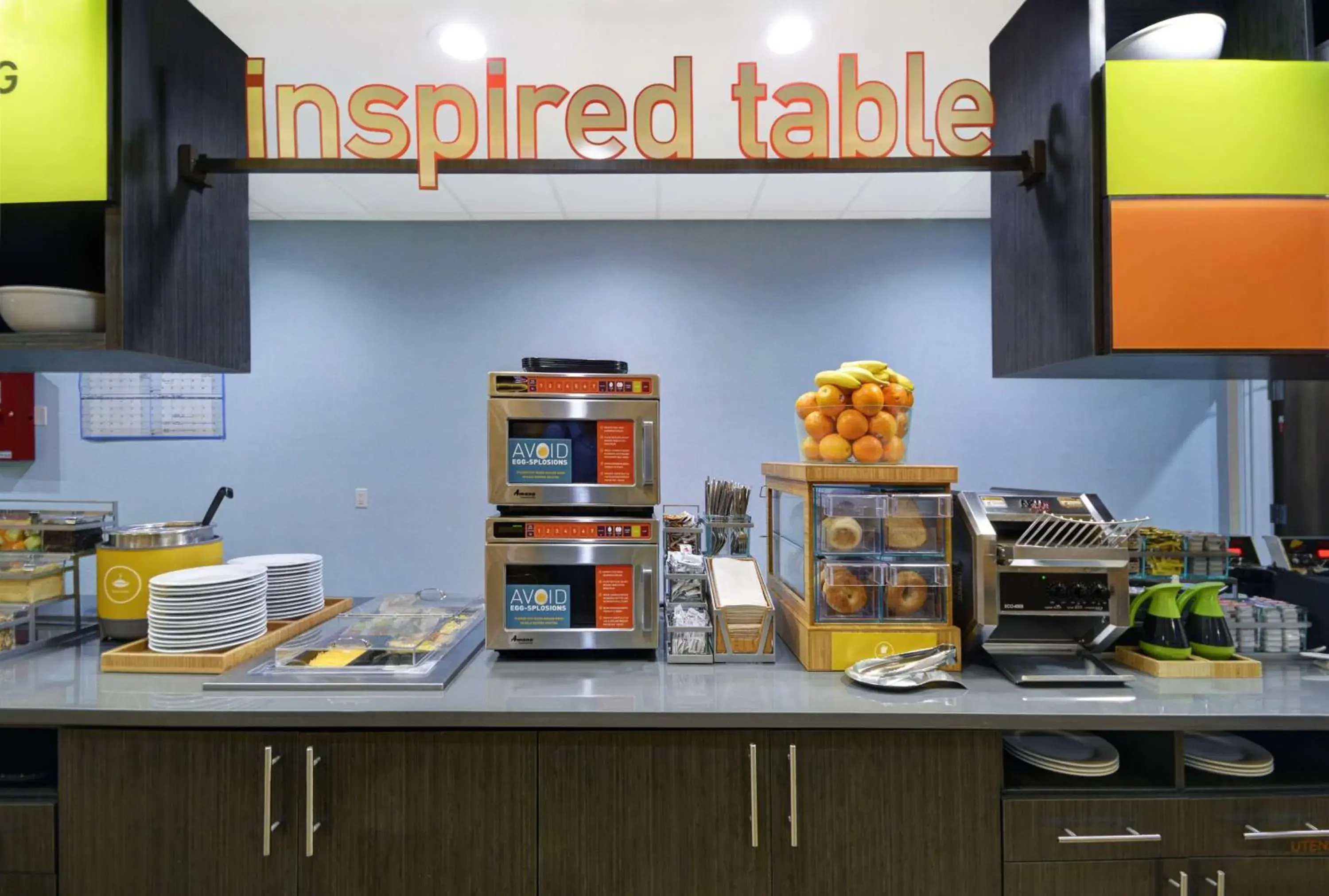 Breakfast, Kitchen/Kitchenette in Home2 Suites By Hilton Dallas Desoto