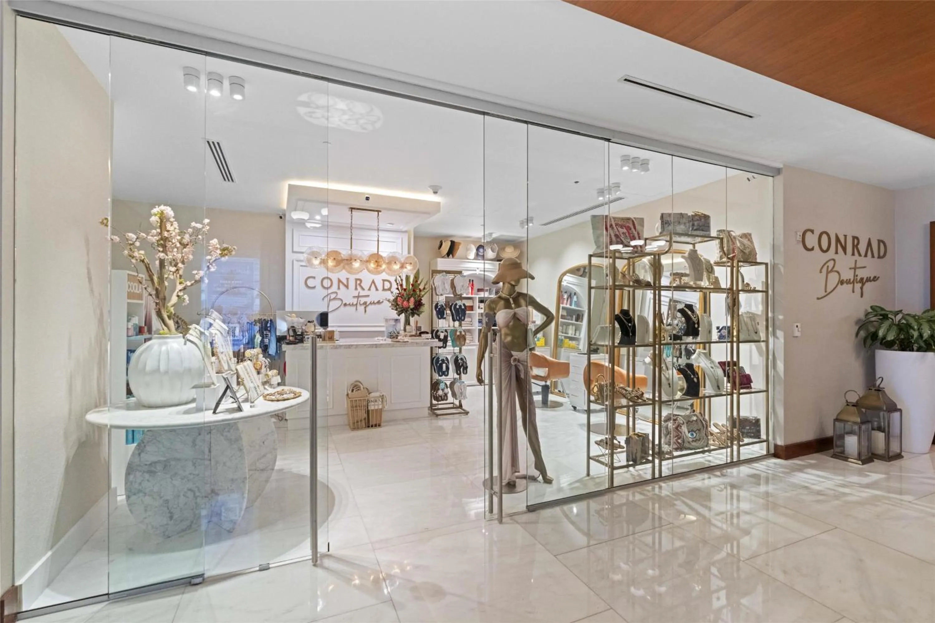 On-site shops in Conrad Fort Lauderdale Beach