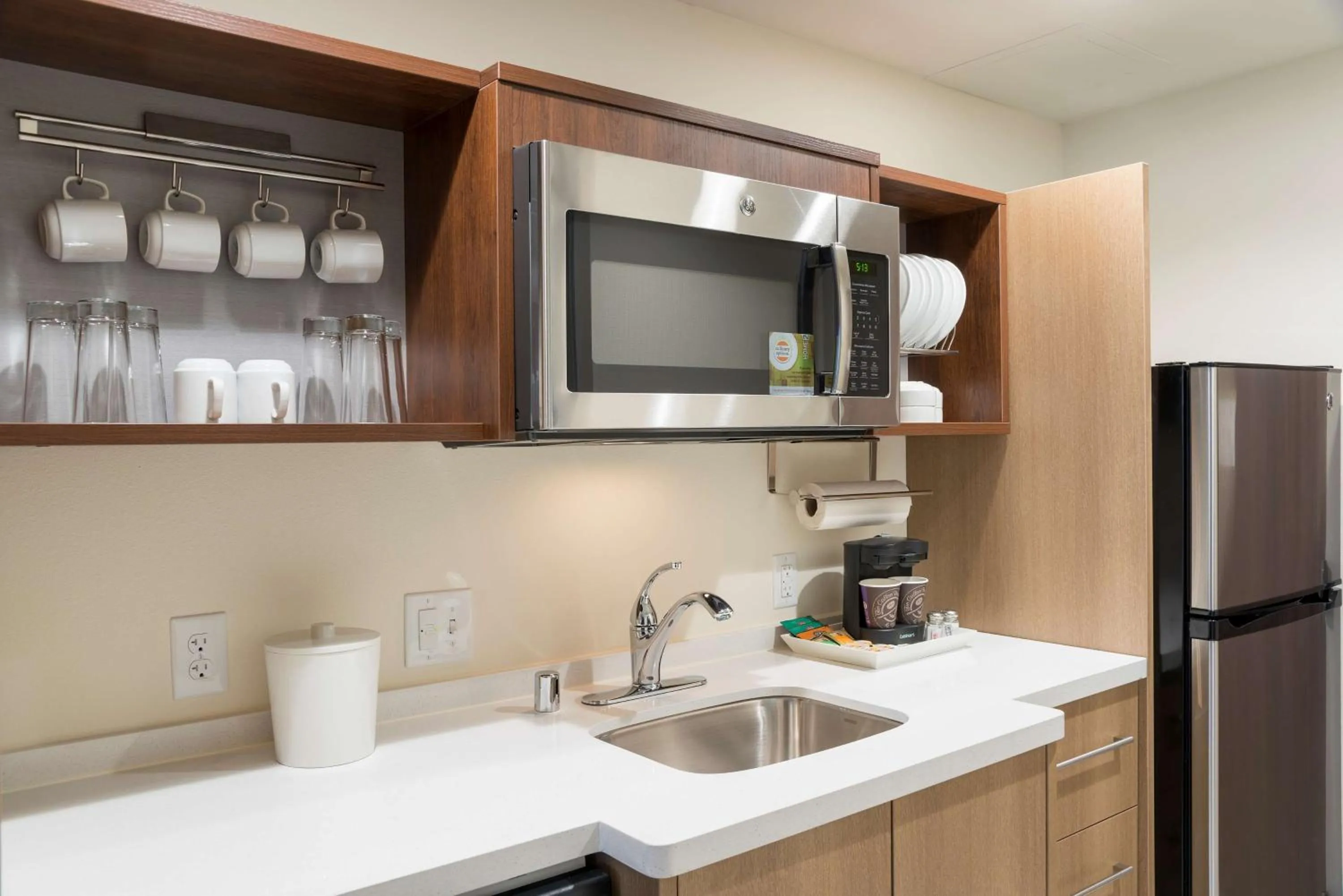 Kitchen or kitchenette in Home2 Suites by Hilton Louisville Downtown NuLu