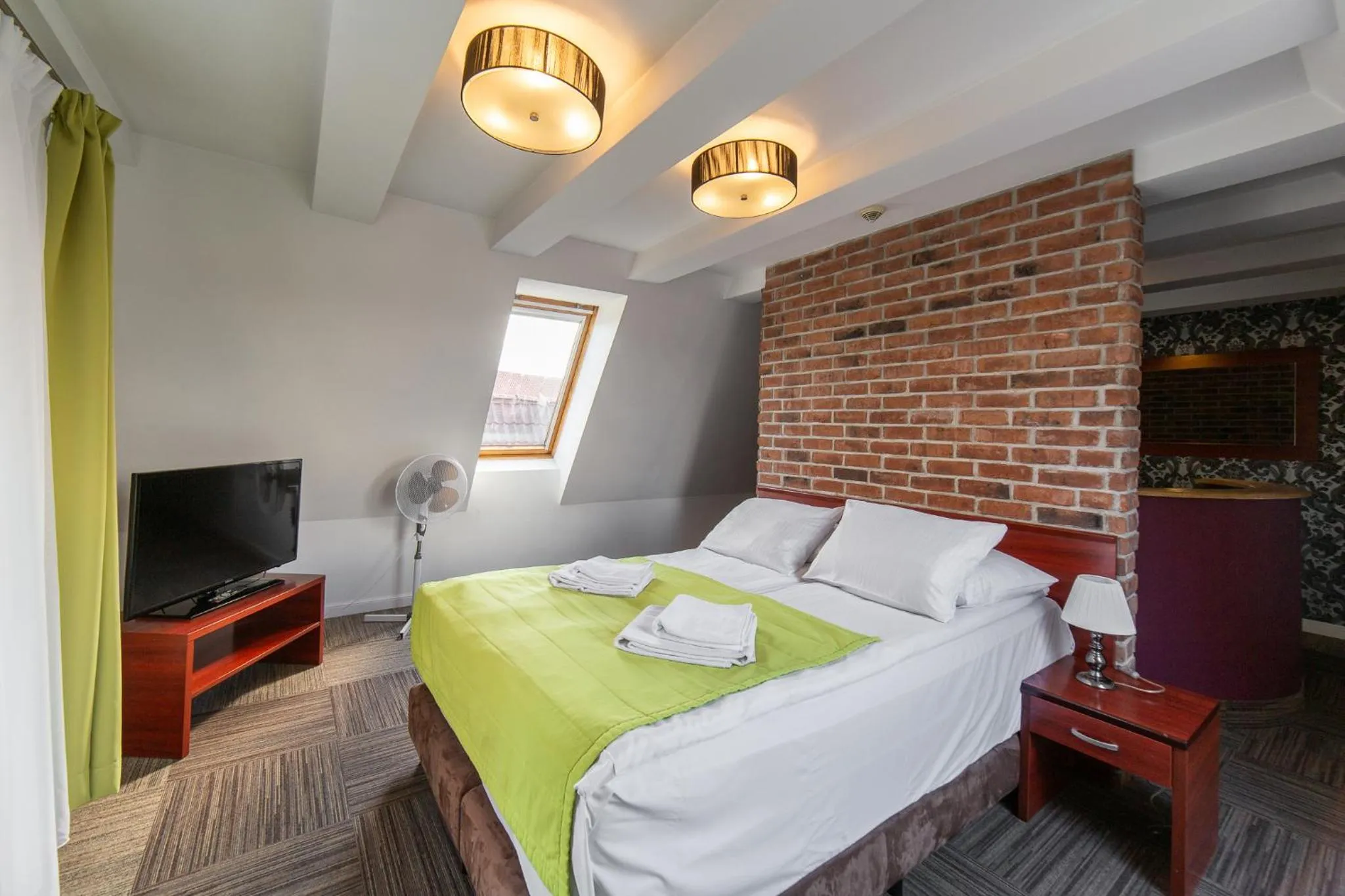 Bed in Hotel Artus - Old Town