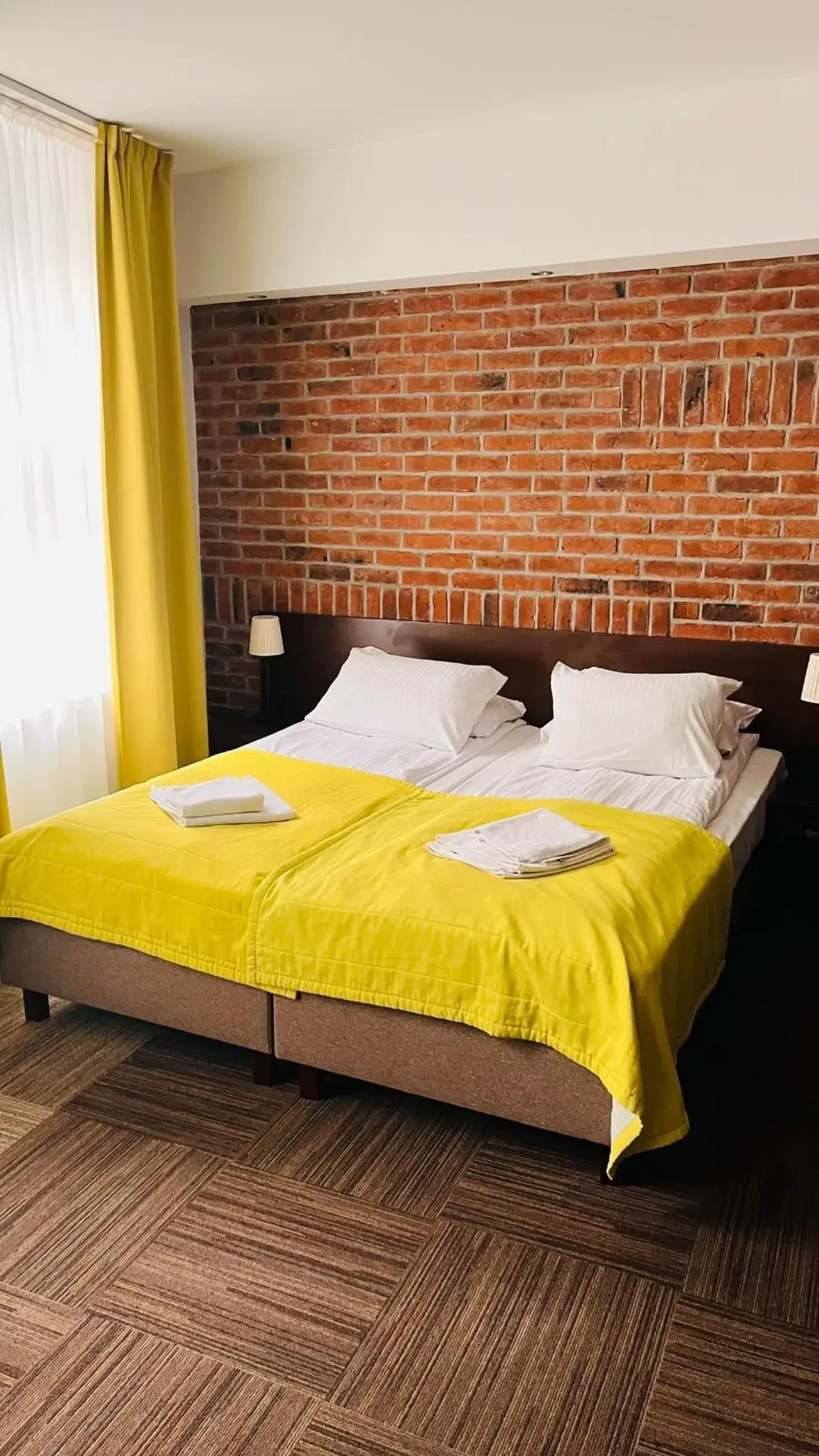 Twin Room in Hotel Artus - Old Town Twin Room in Hotel Artus - Old Town