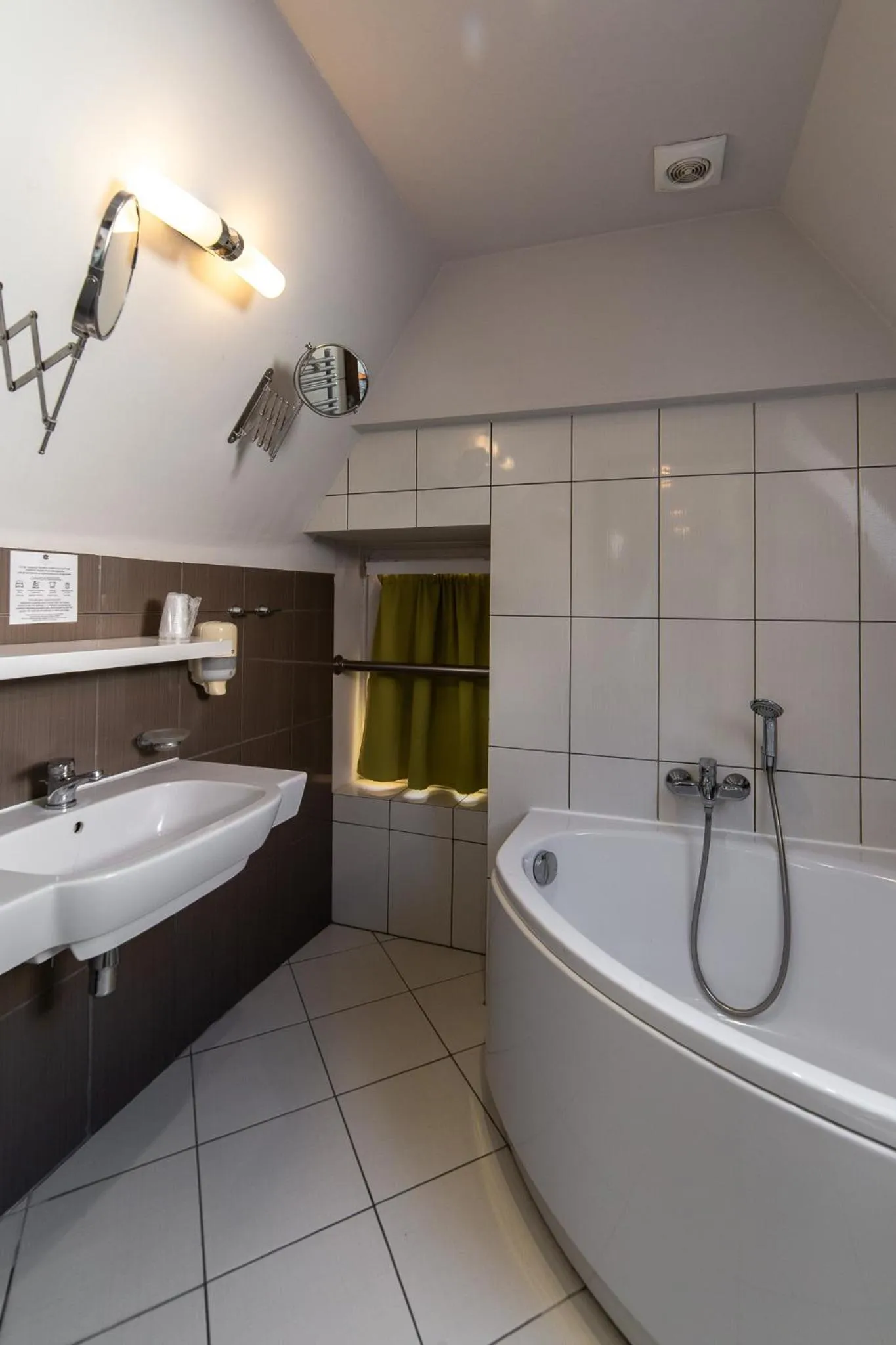 Bathroom in Hotel Artus - Old Town