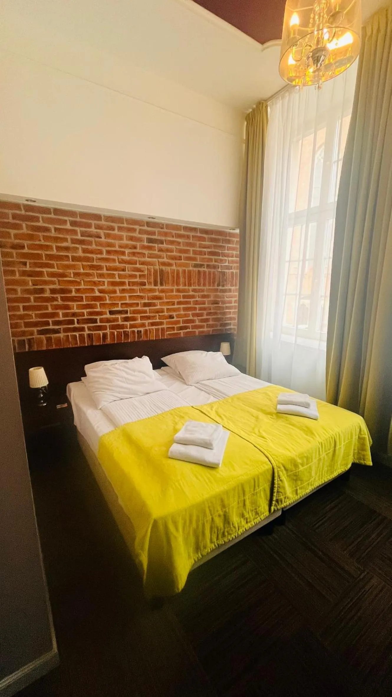 Bed in Hotel Artus - Old Town