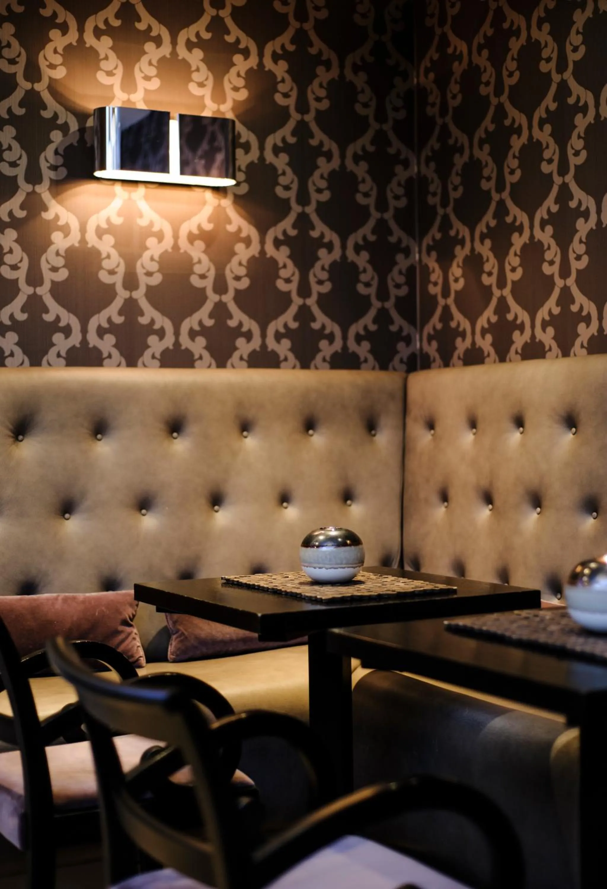 Restaurant/places to eat in The Hide London