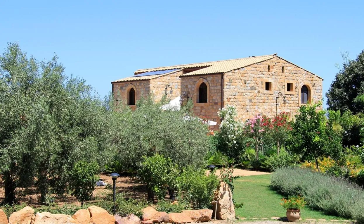 Facade/entrance in Turismo Rurale Cefalù