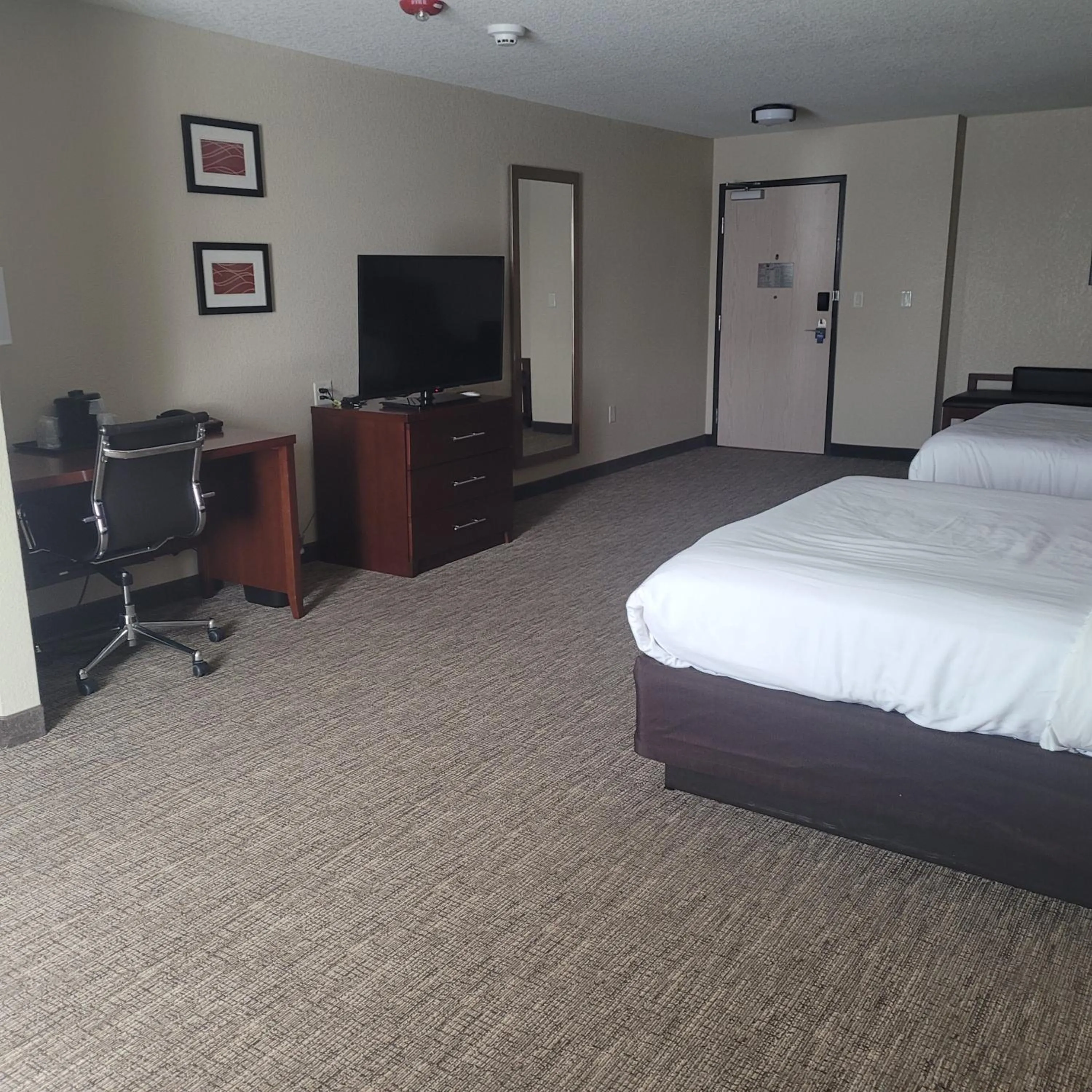 Photo of the whole room, Bed in Comfort Inn Altoona-Des Moines