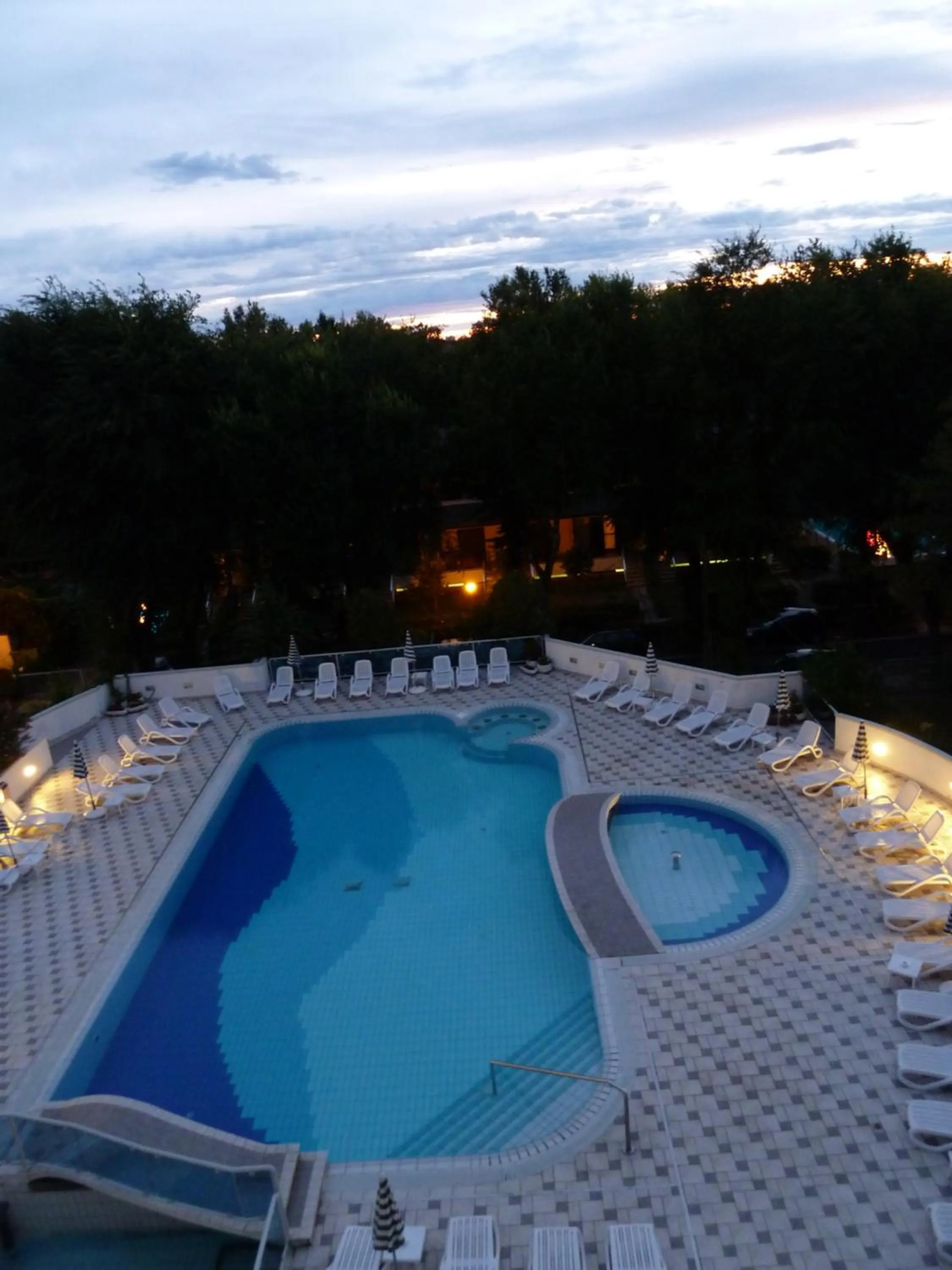 Swimming pool in Hotel Firenze