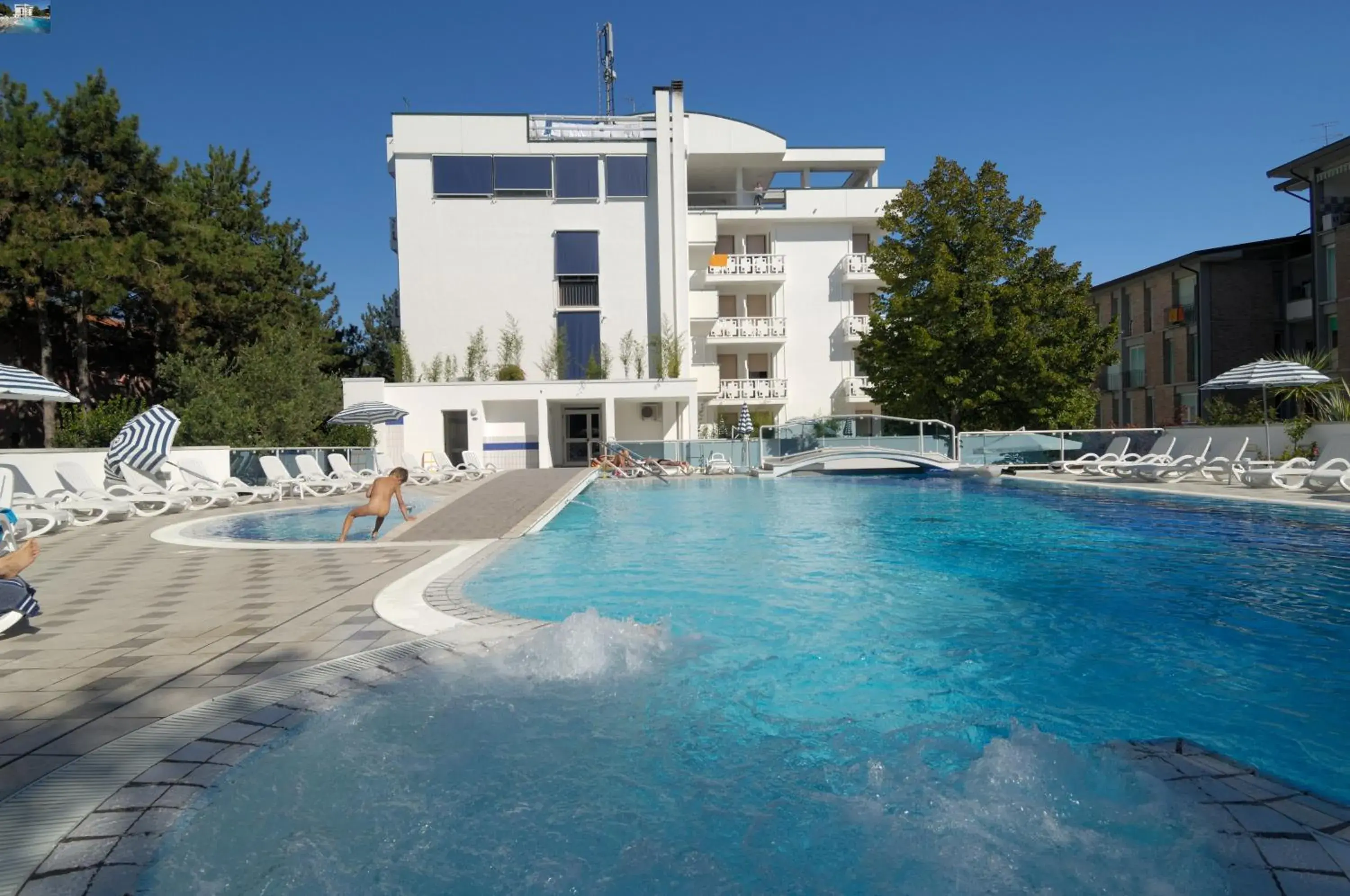Swimming pool in Hotel Firenze Swimming pool in Hotel Firenze
