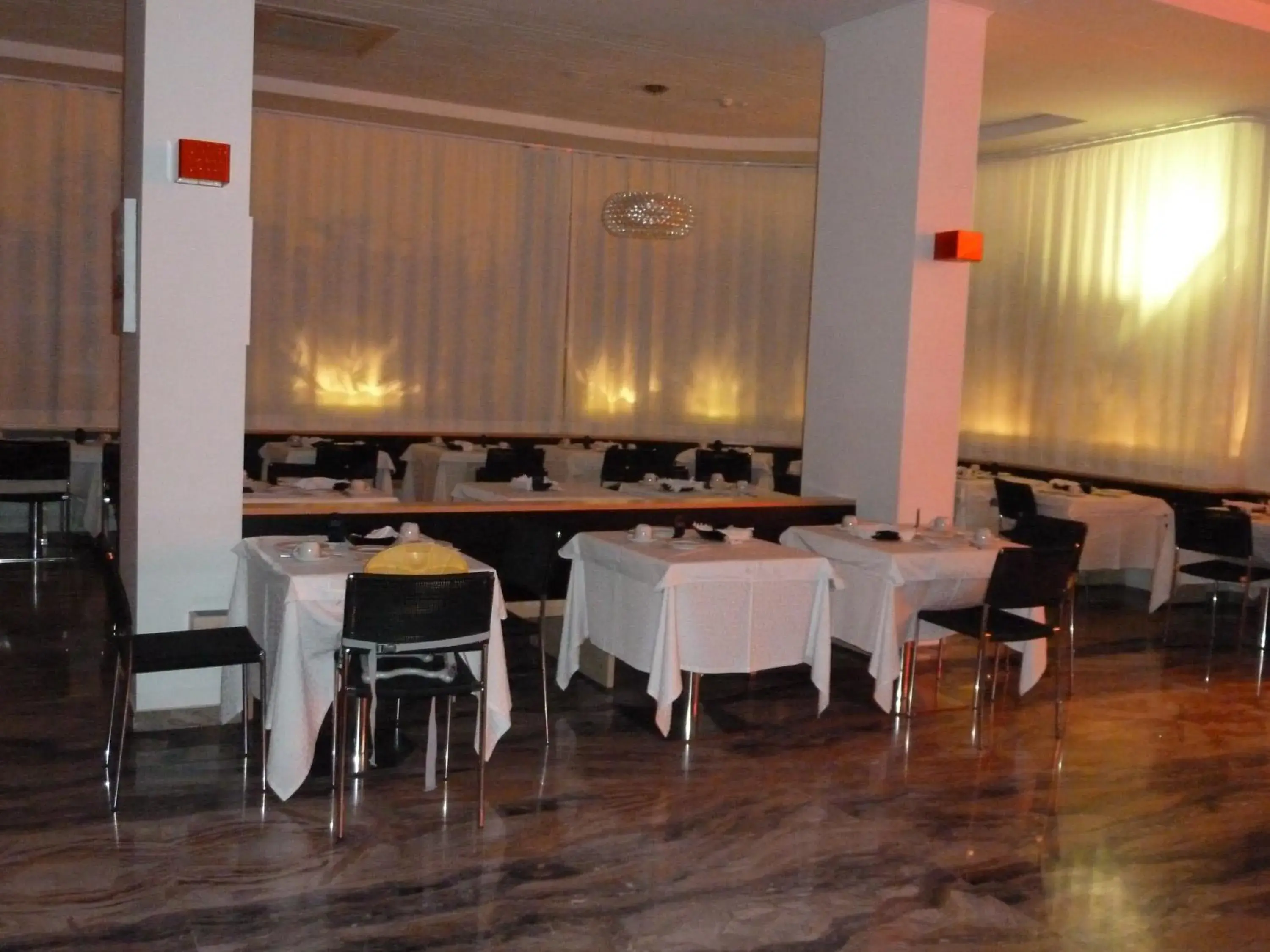 Restaurant/places to eat in Hotel Firenze Restaurant/places to eat in Hotel Firenze