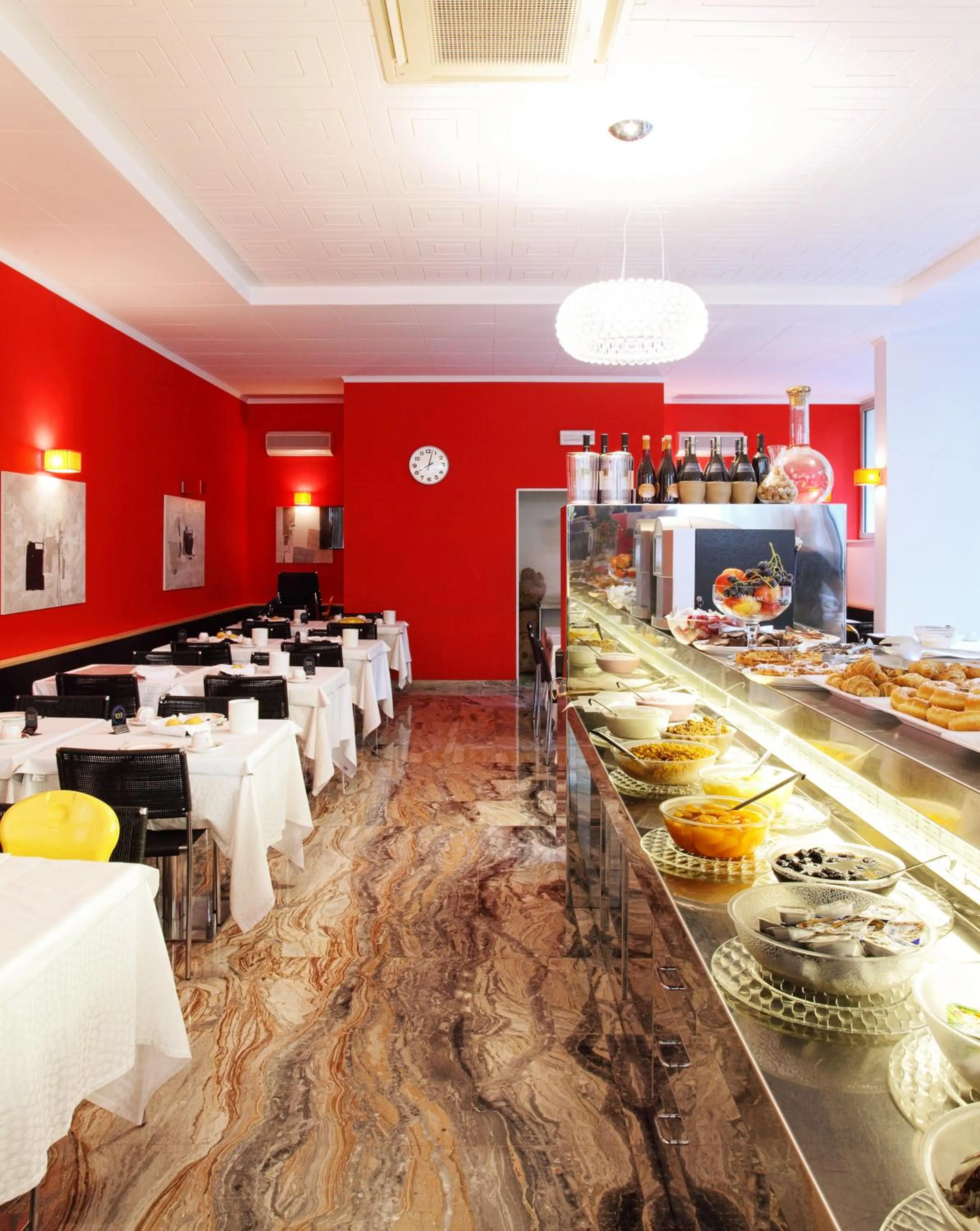 Restaurant/places to eat in Hotel Firenze
