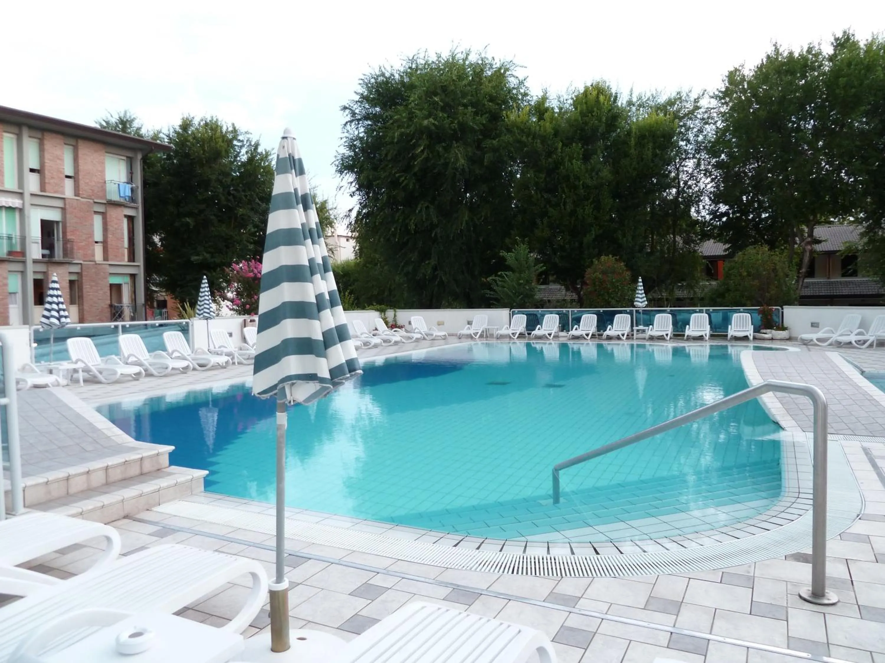 Swimming pool in Hotel Firenze