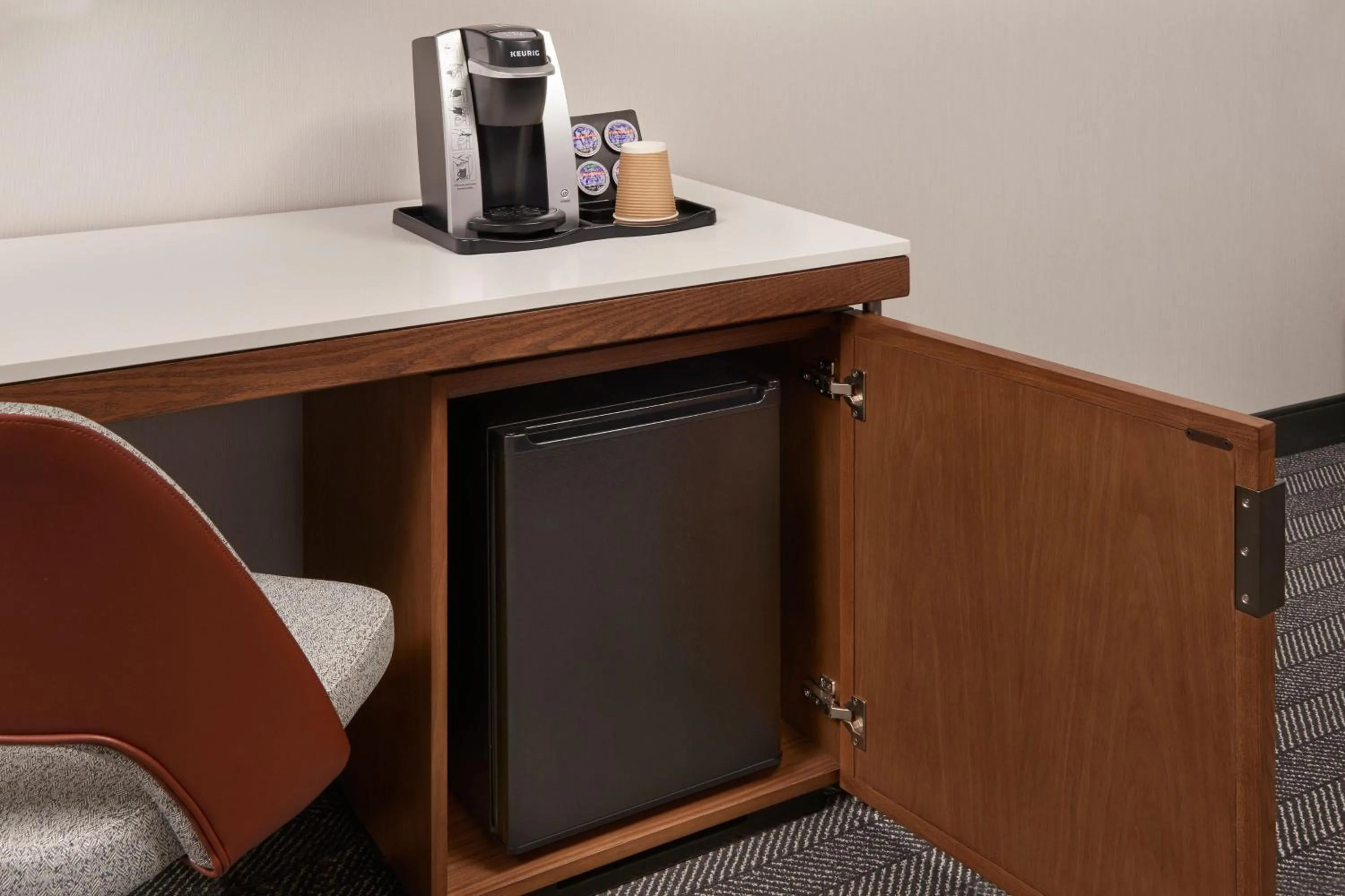 Photo of the whole room in Courtyard by Marriott Toronto Mississauga/Meadowvale