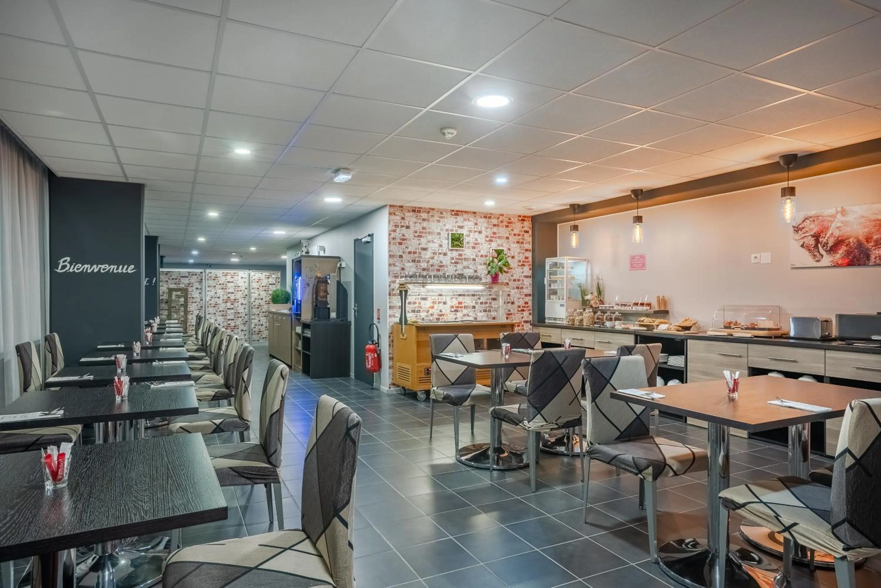 Breakfast in Alezan Hôtel & Résidence