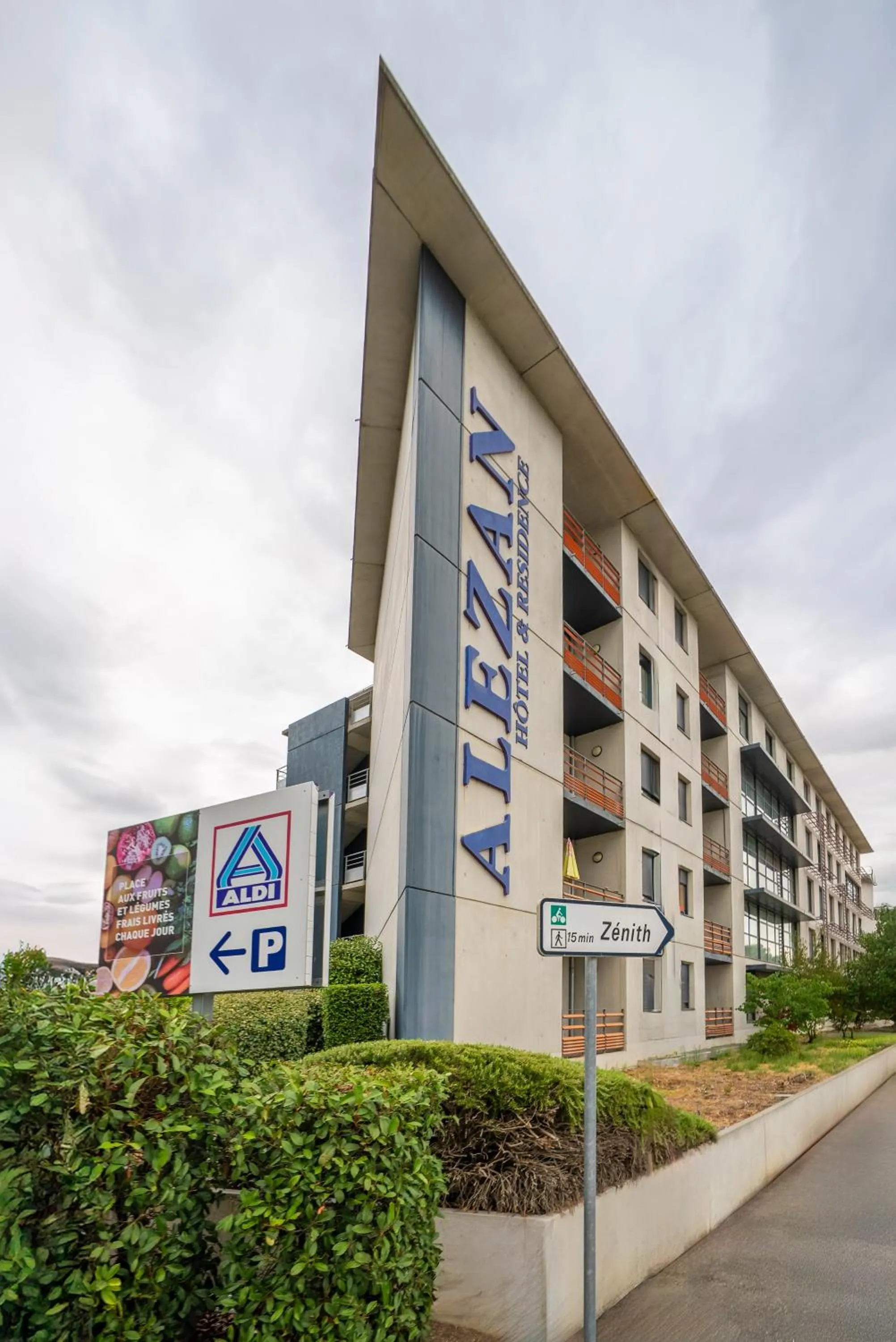 Property building in Alezan Hôtel & Résidence