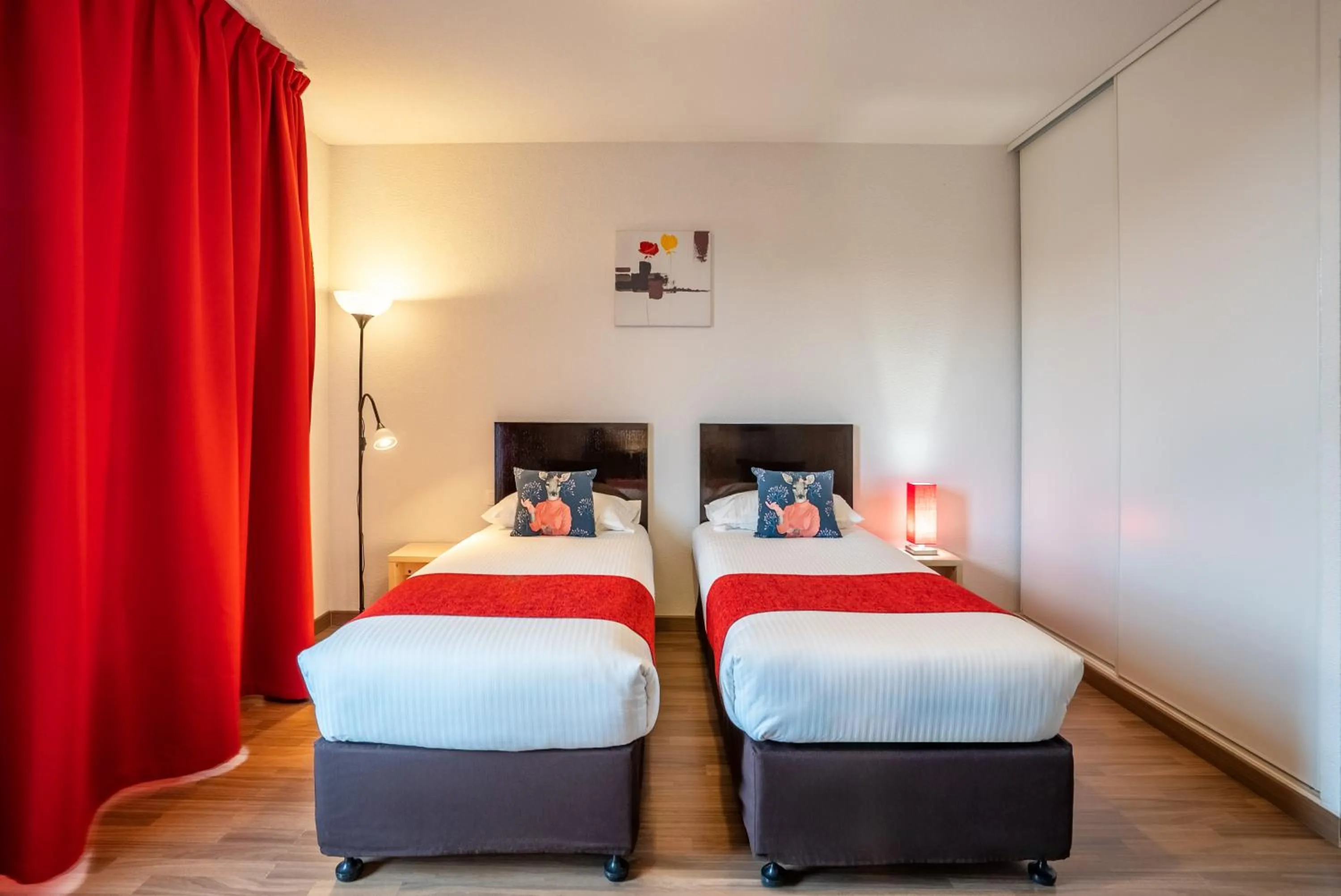 Photo of the whole room, Bed in Alezan Hôtel & Résidence