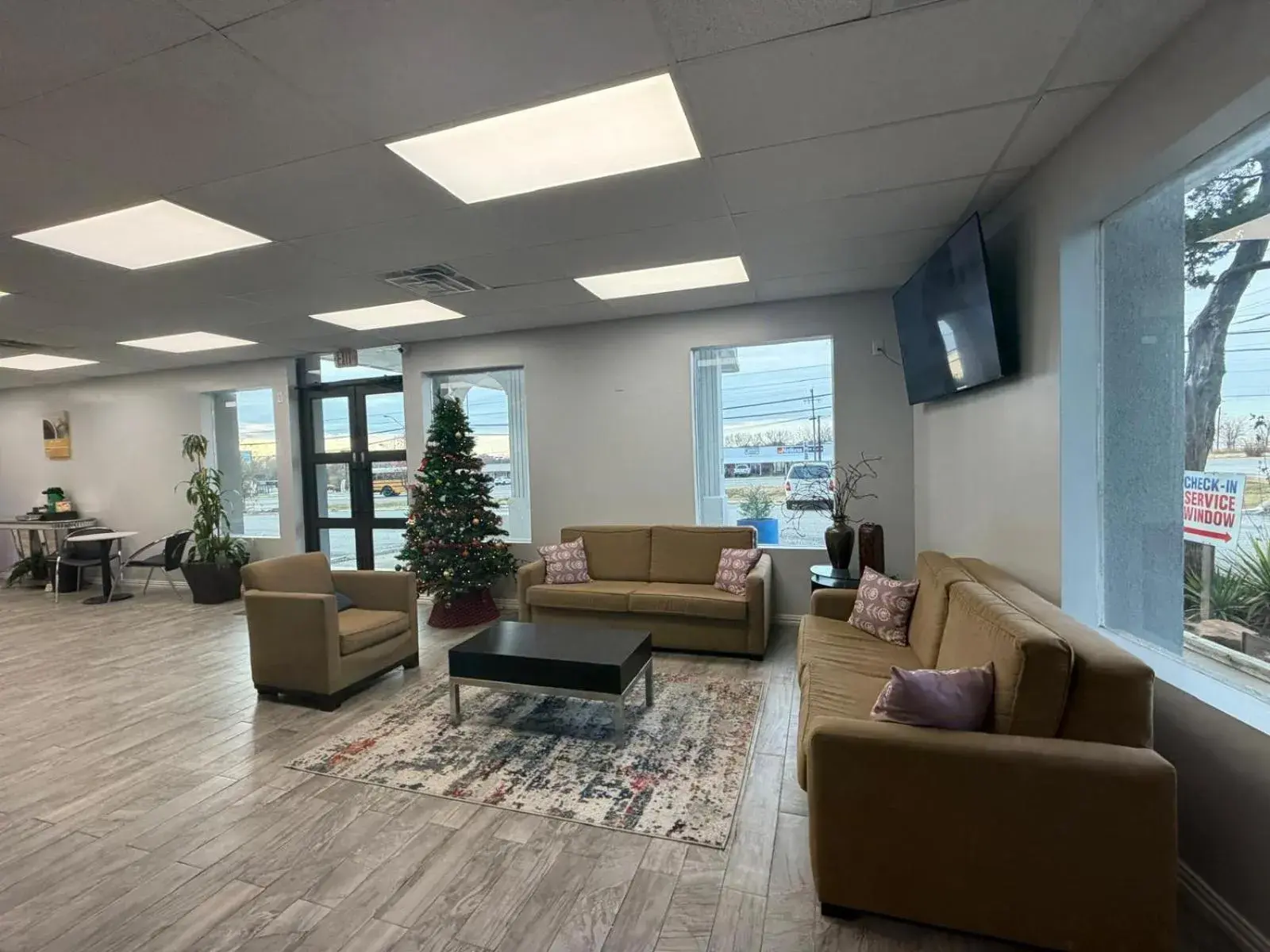 Lobby or reception in Motel 6 Sherman, TX Lobby or reception in Motel 6 Sherman, TX