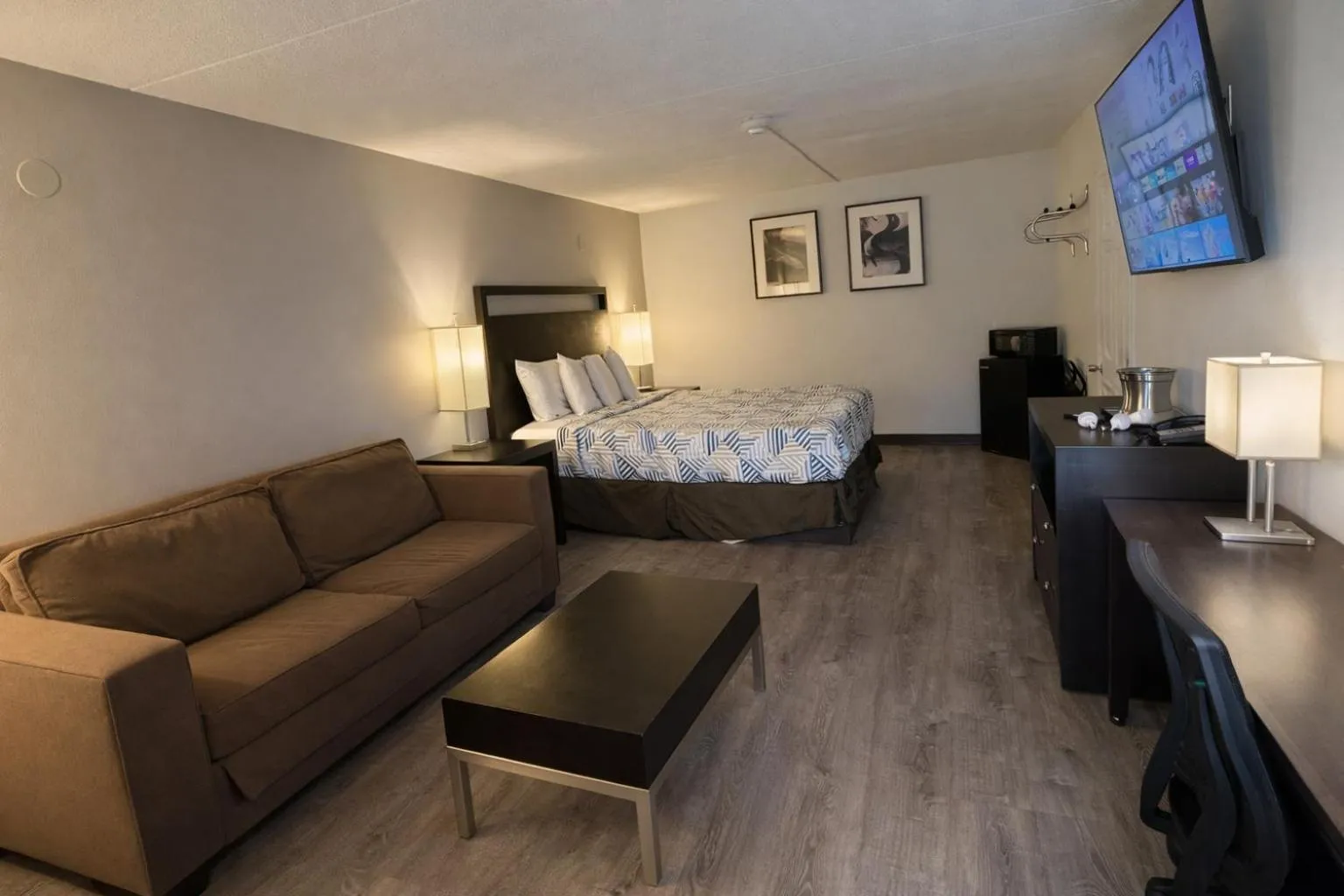 Bedroom in Motel 6 Sherman, TX