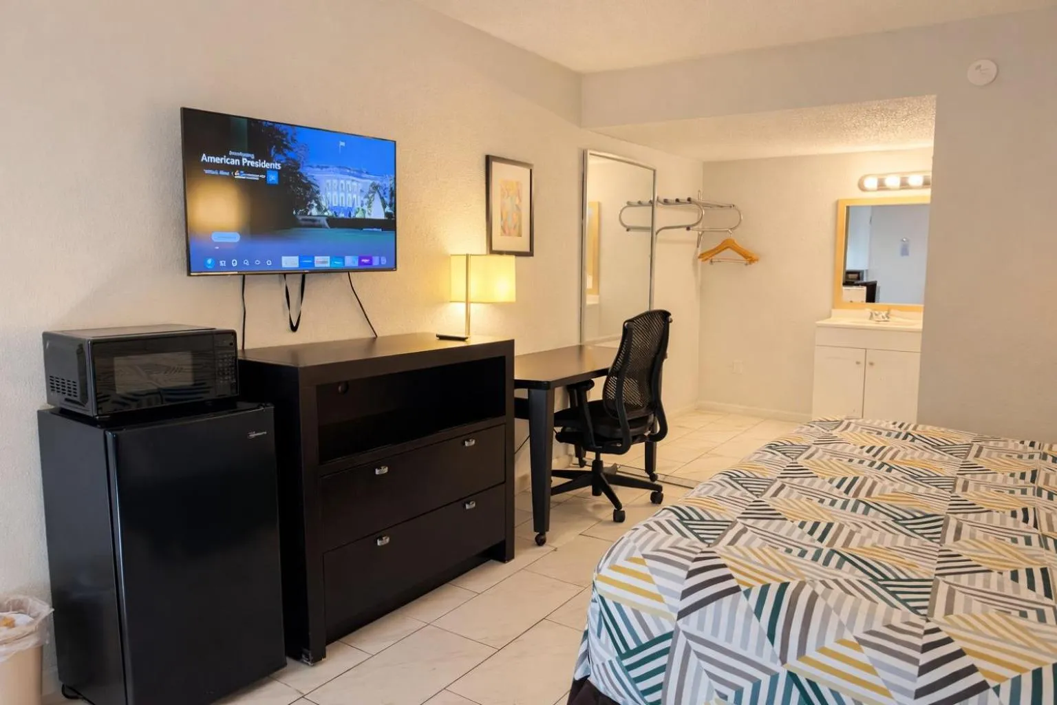 Bedroom, Bed in Motel 6 Sherman, TX