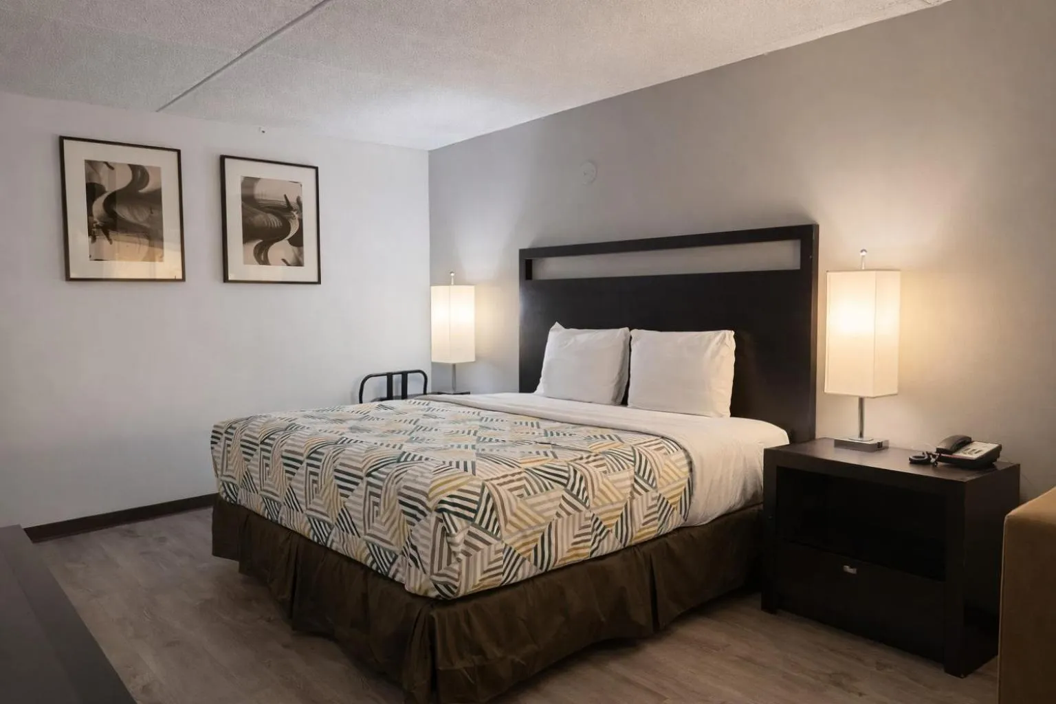 Bedroom, Bed in Motel 6 Sherman, TX