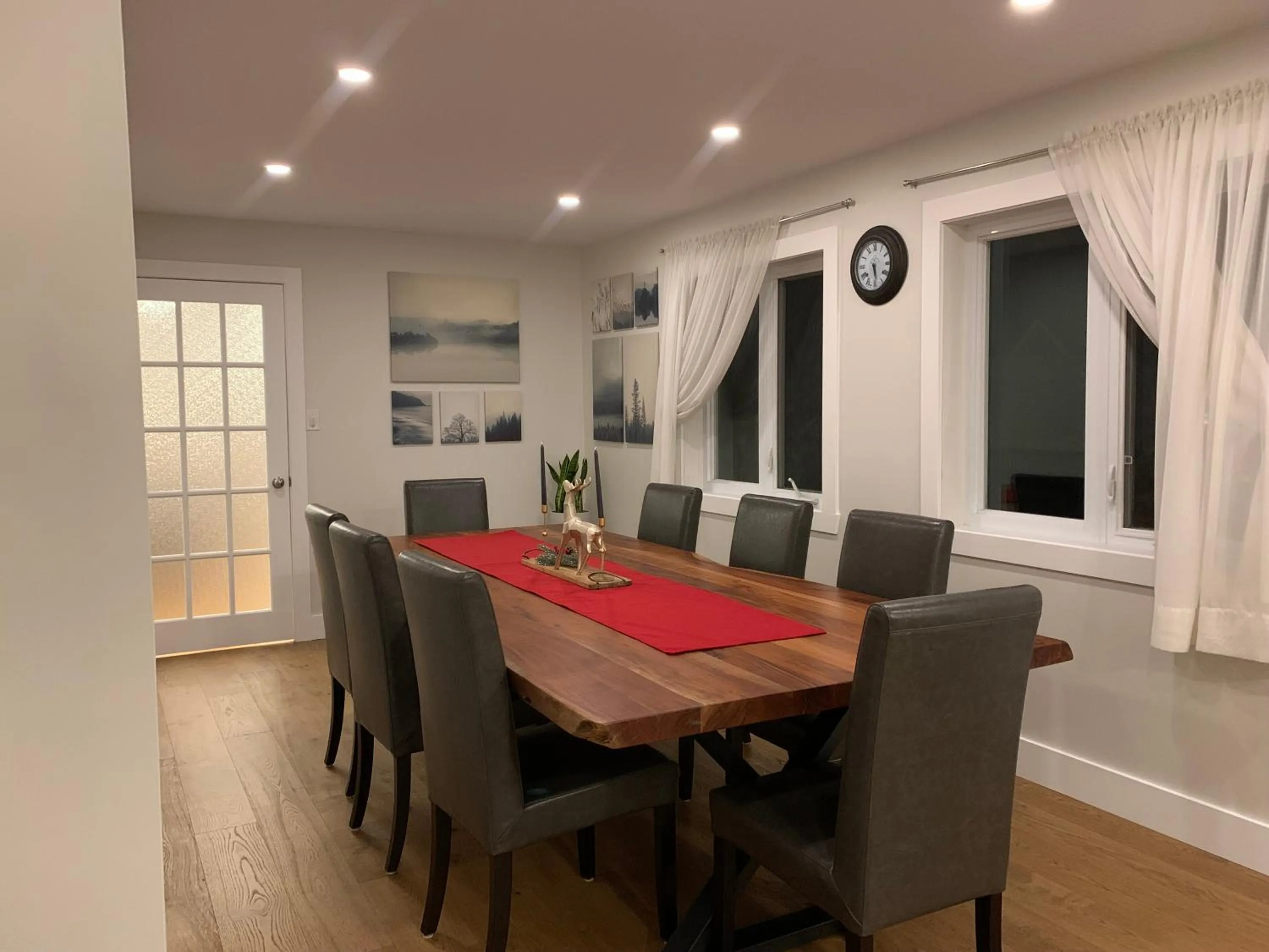 Dining area in Le Pimbina