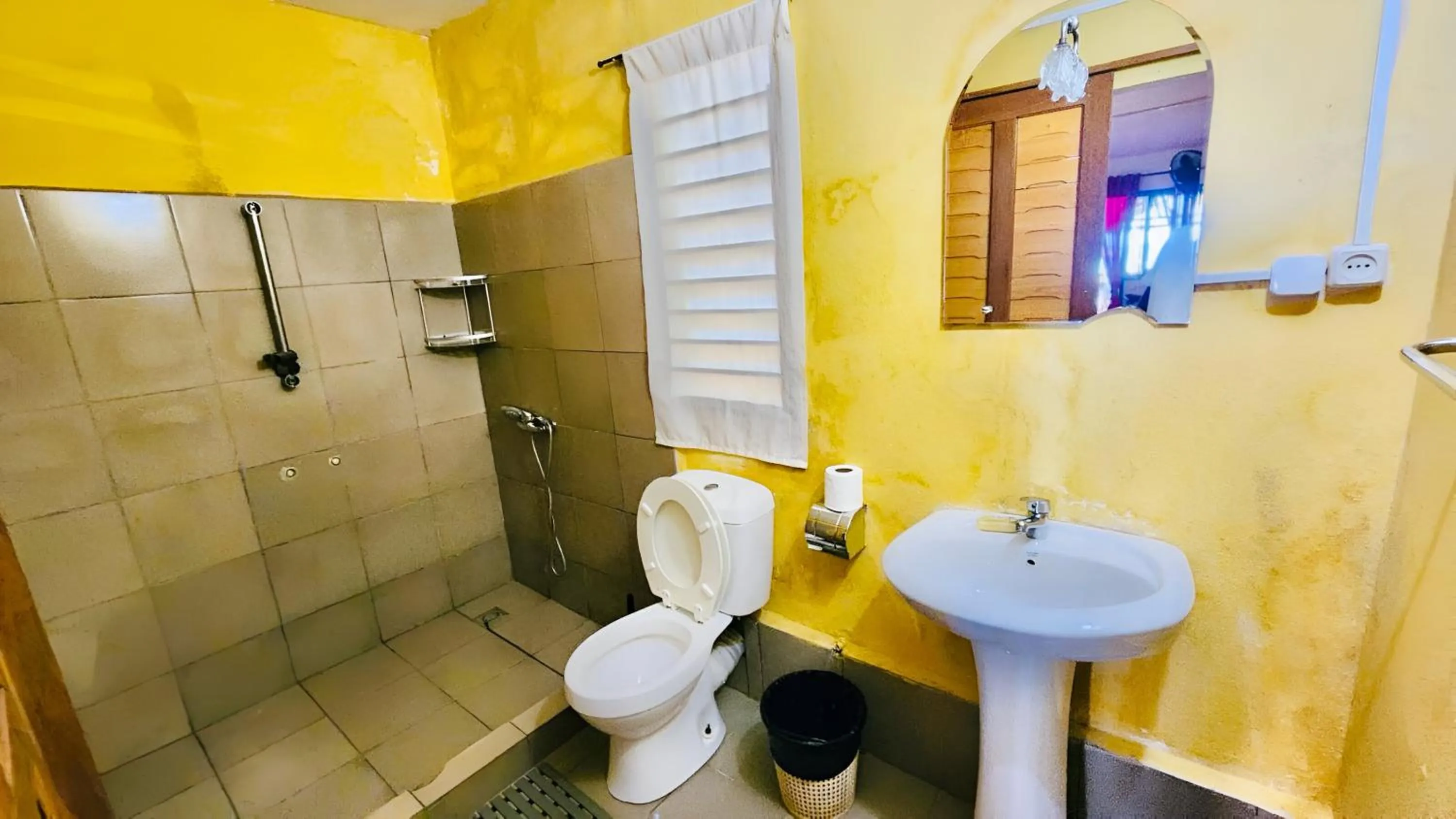 Shower in Tropical Paradise Nosy Be