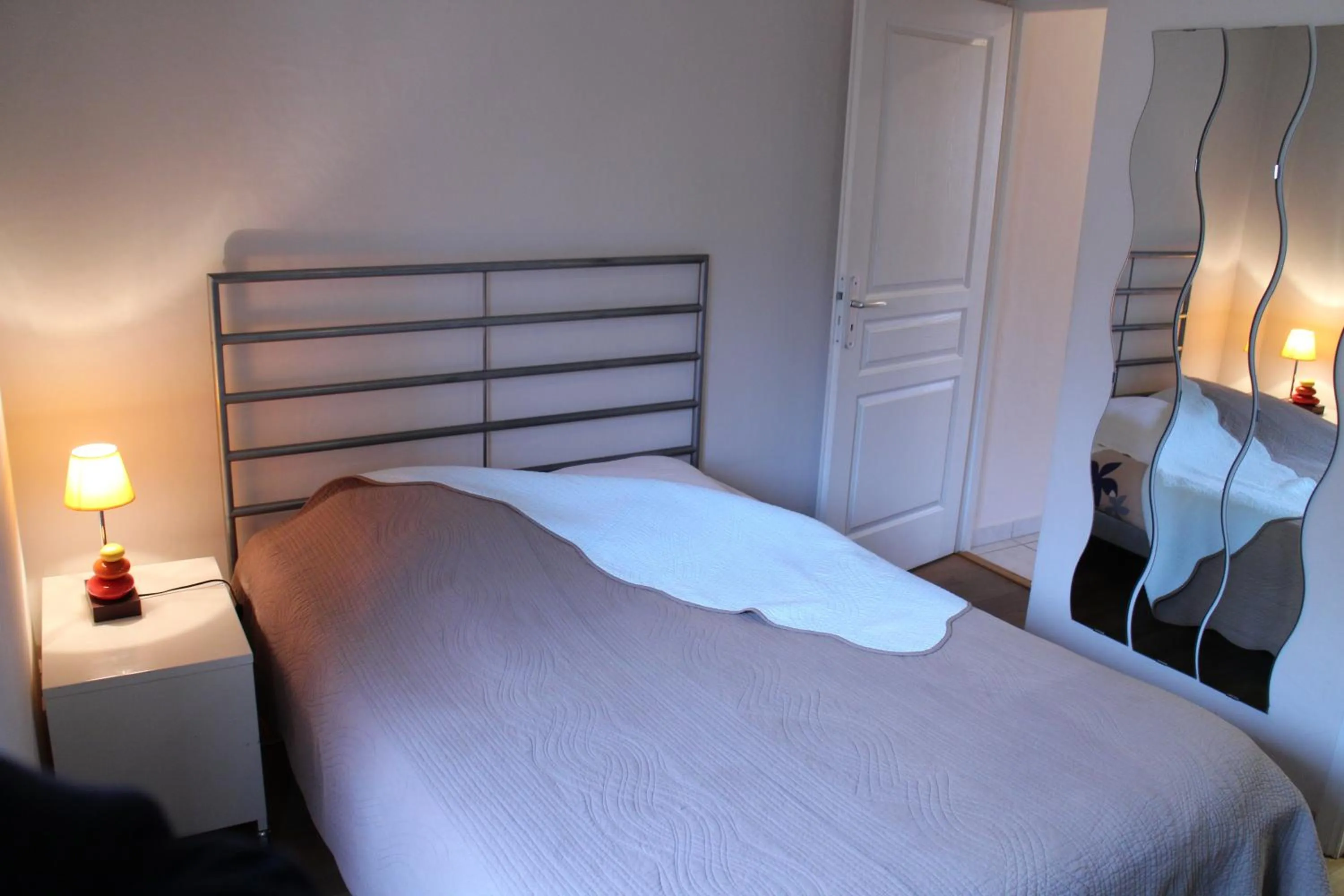 Bed in Les Z'hirondelles