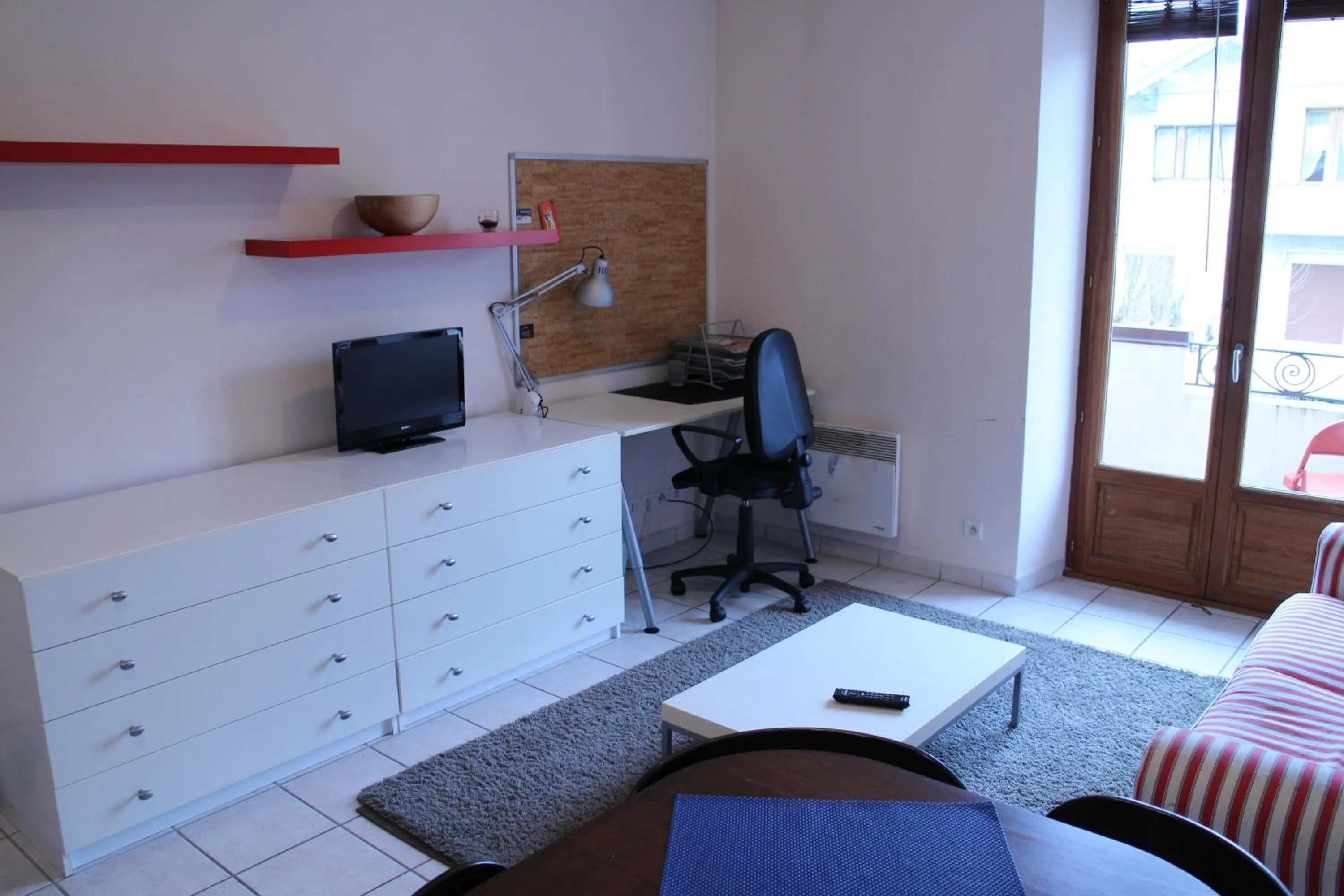 TV and multimedia in Les Z'hirondelles