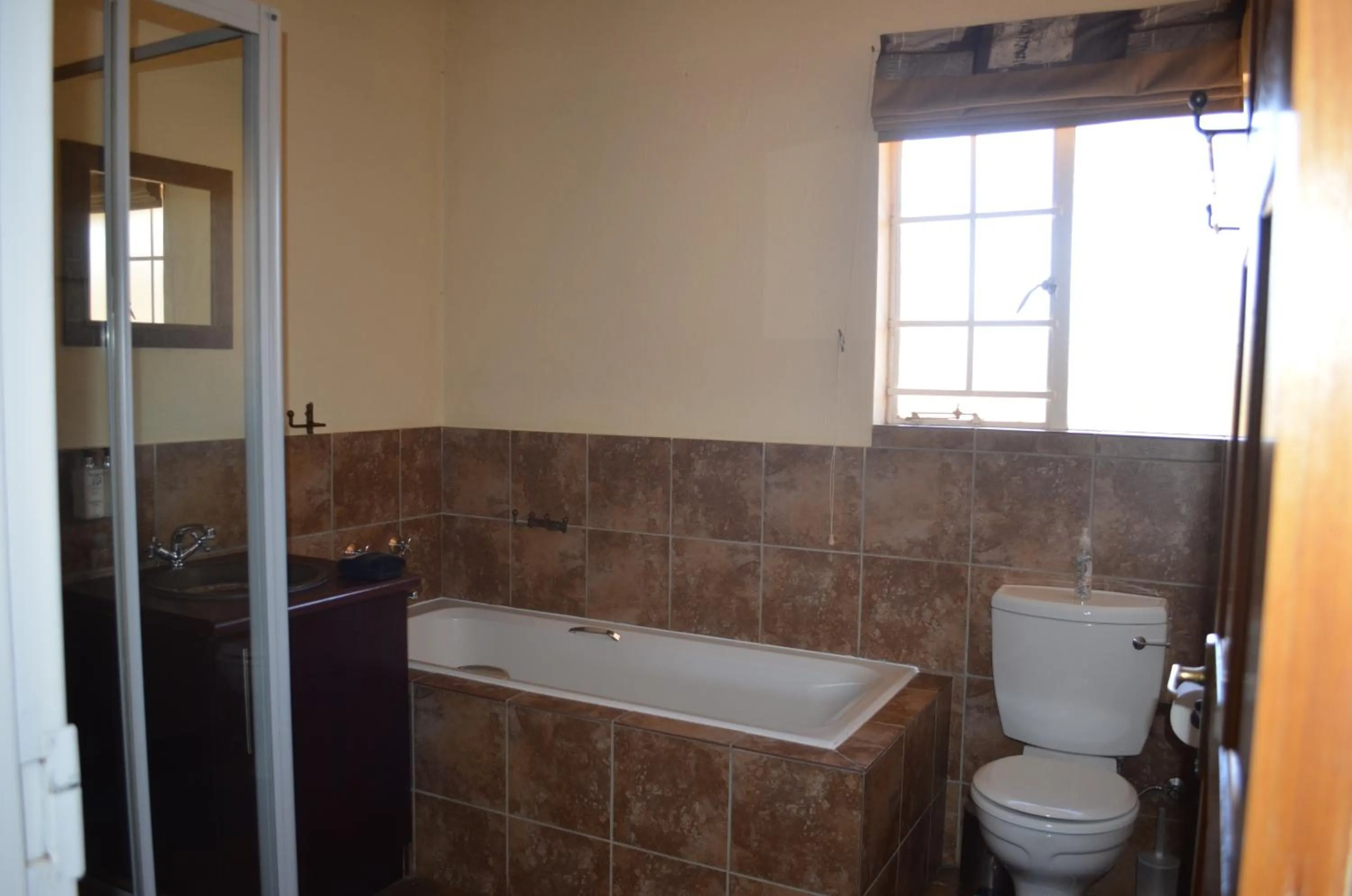 Bathroom in Tava Lingwe Game Lodge & Wedding Venue