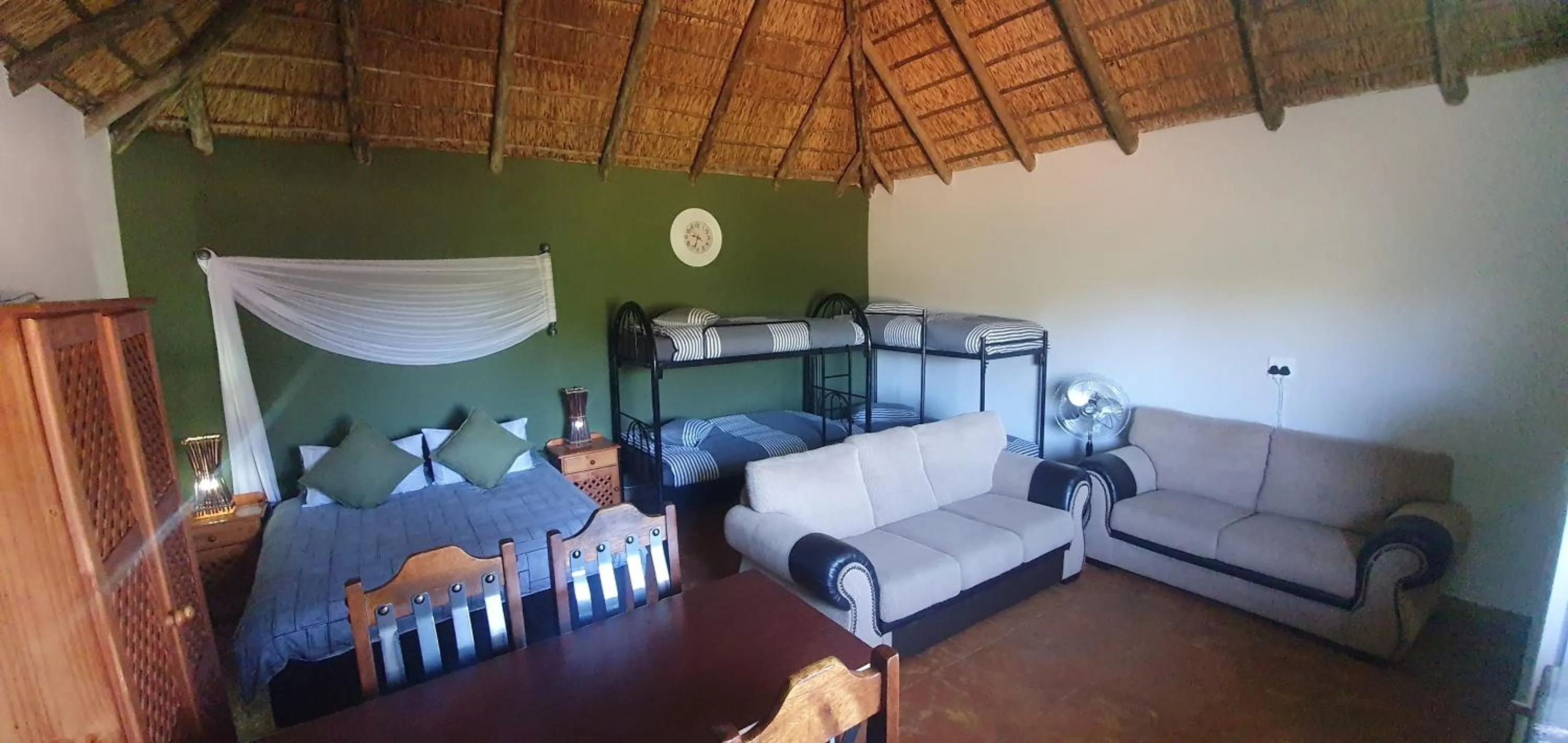 Living room in Tava Lingwe Game Lodge & Wedding Venue