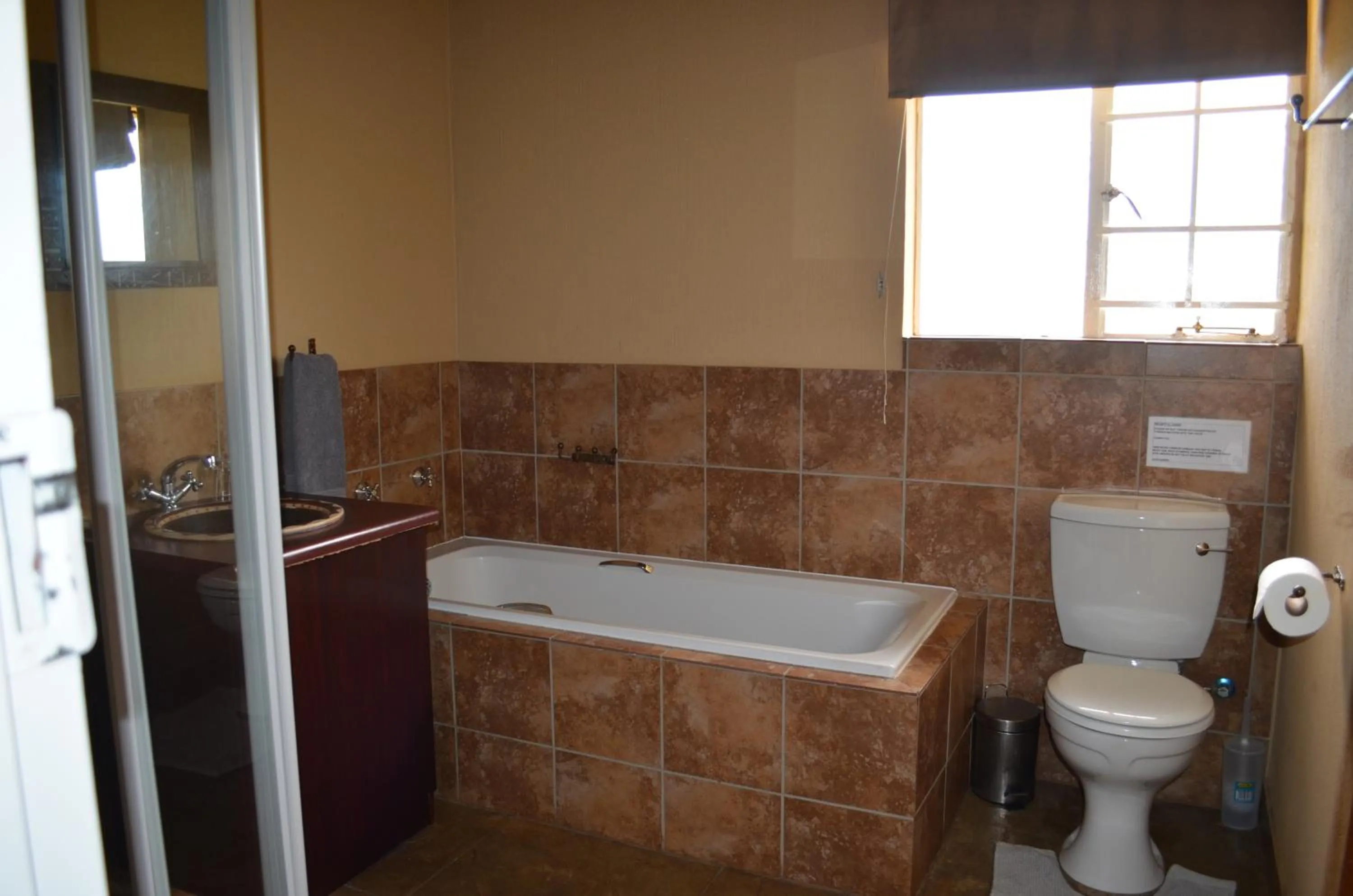 Bathroom in Tava Lingwe Game Lodge & Wedding Venue