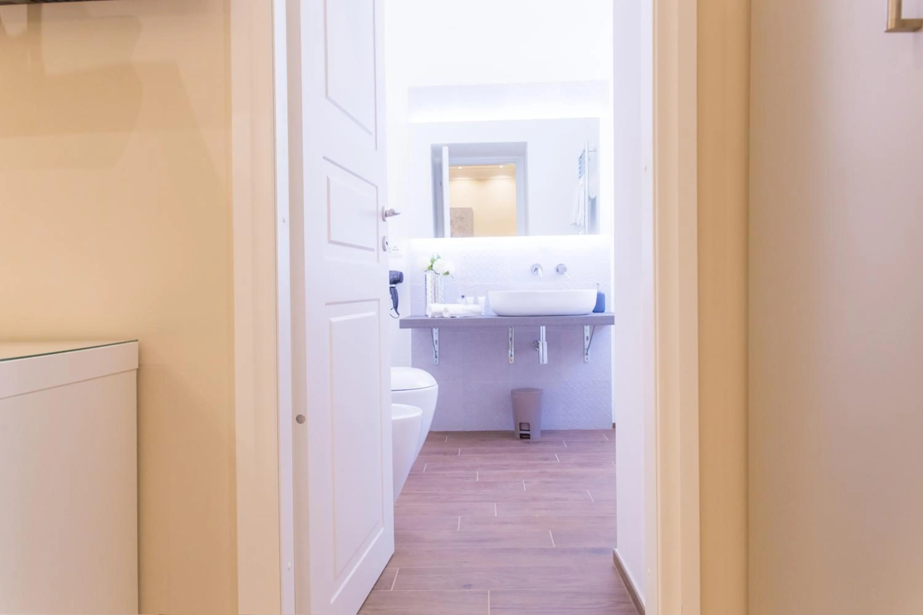 Bathroom, Bed in Nazionale Palace Suites