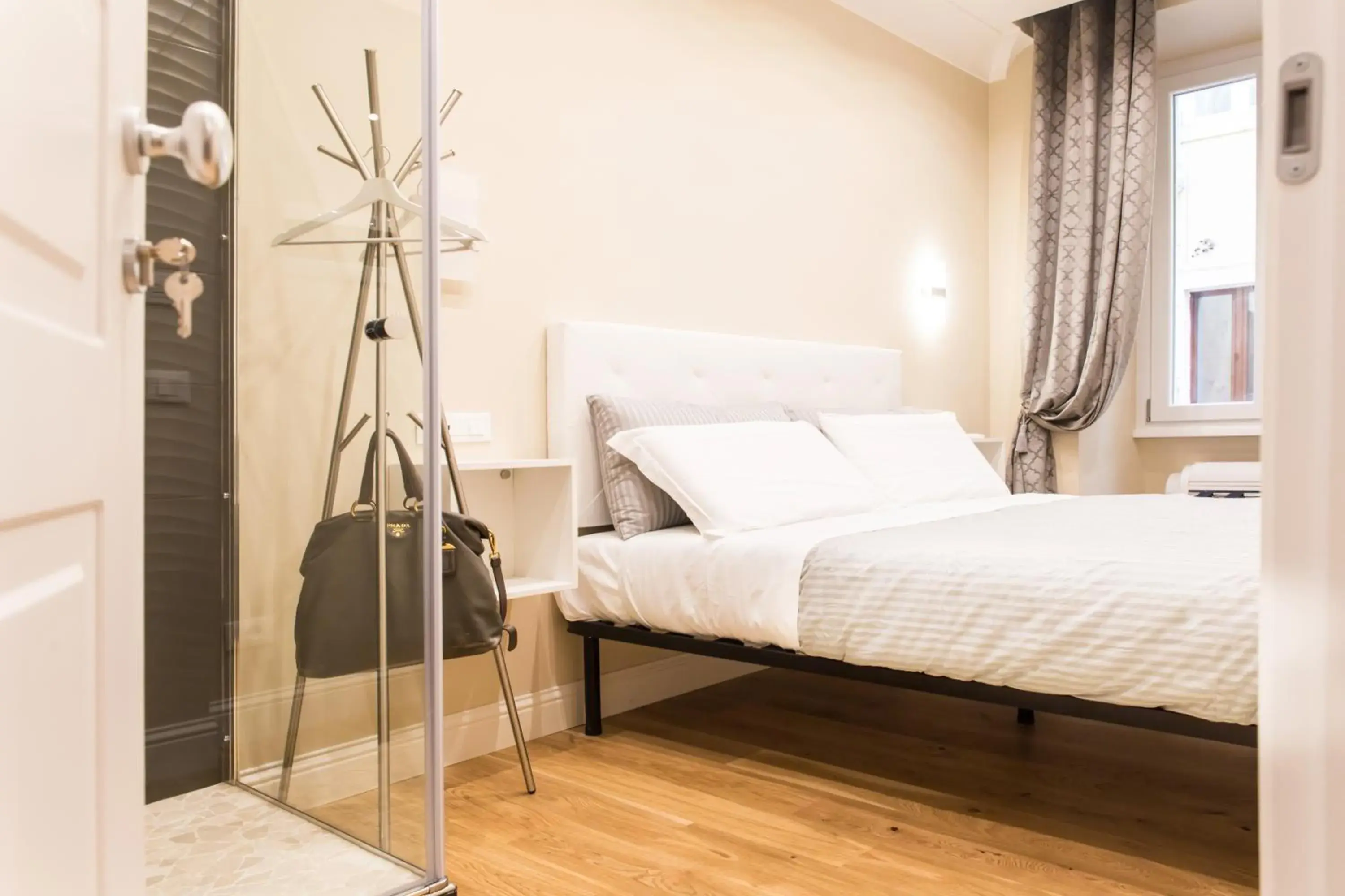 Small Double Room in Nazionale Palace Suites Small Double Room in Nazionale Palace Suites