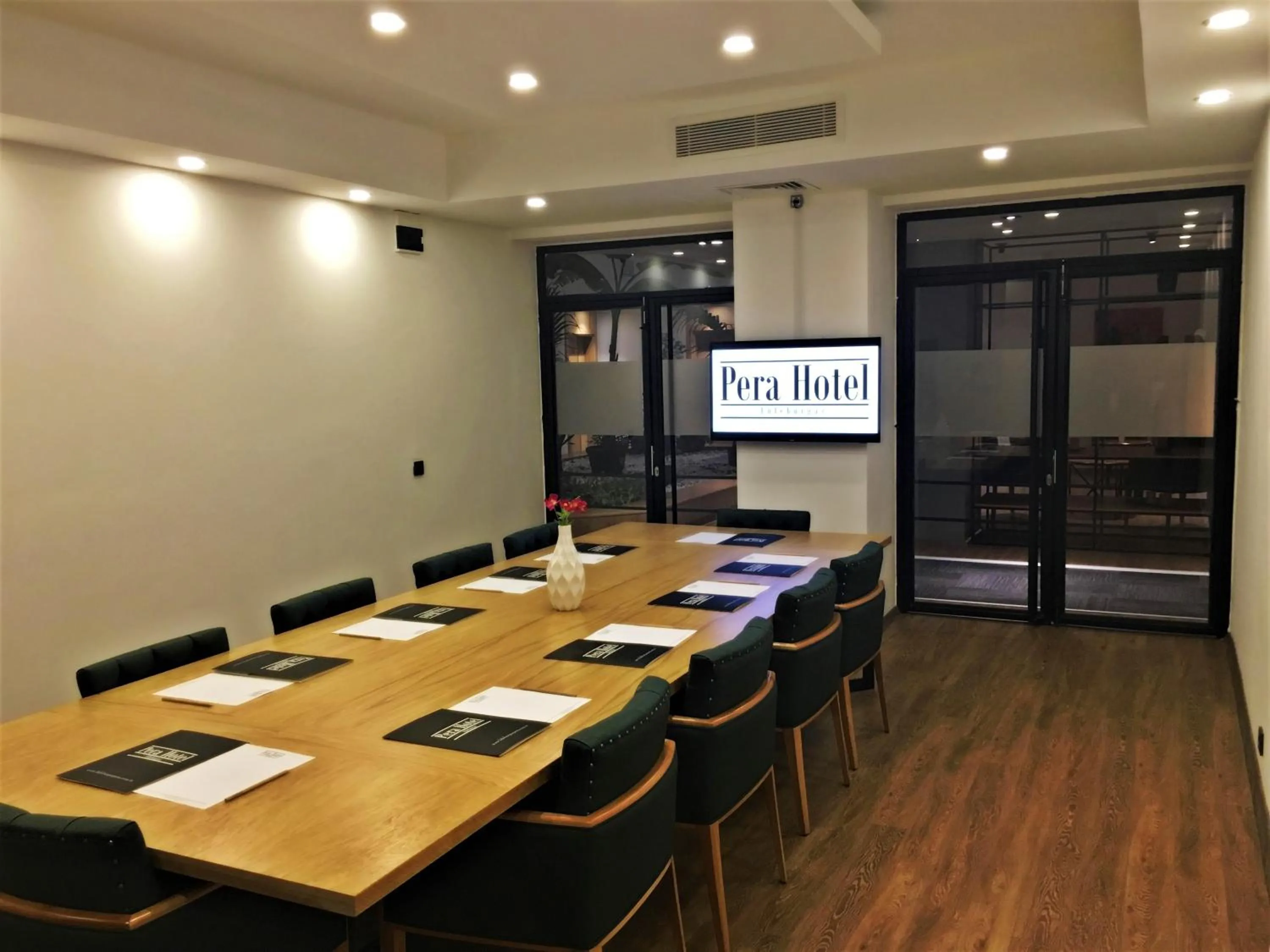 Business facilities in Pera Hotel Lüleburgaz