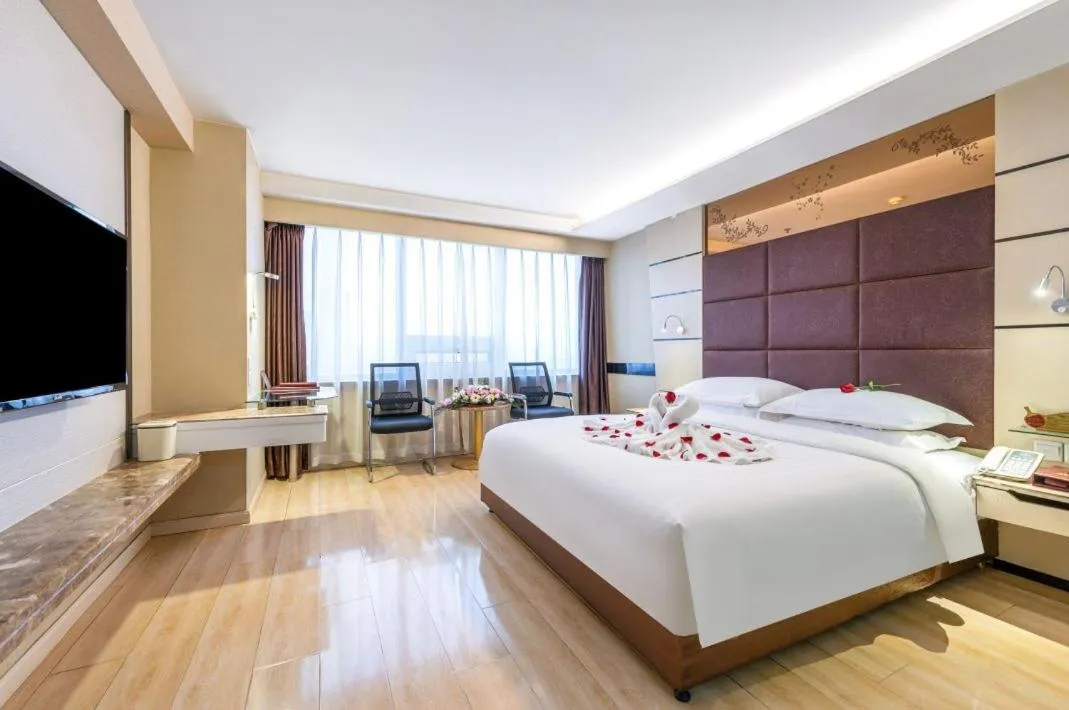 Jinan Yuquan Simpson Hotel
