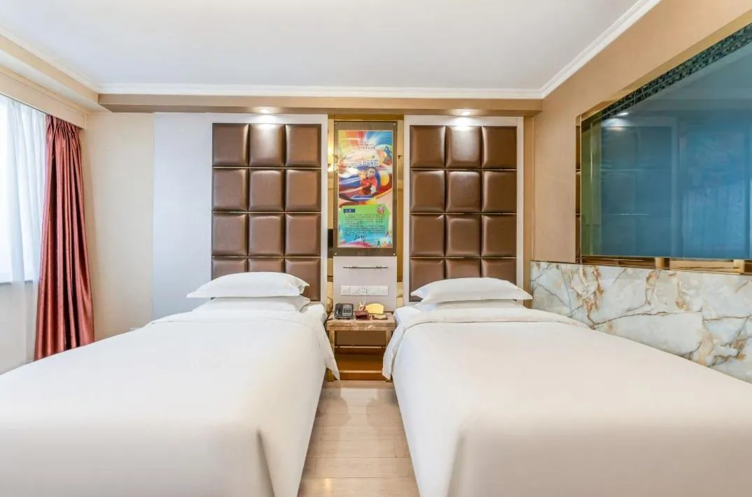 Jinan Yuquan Simpson Hotel