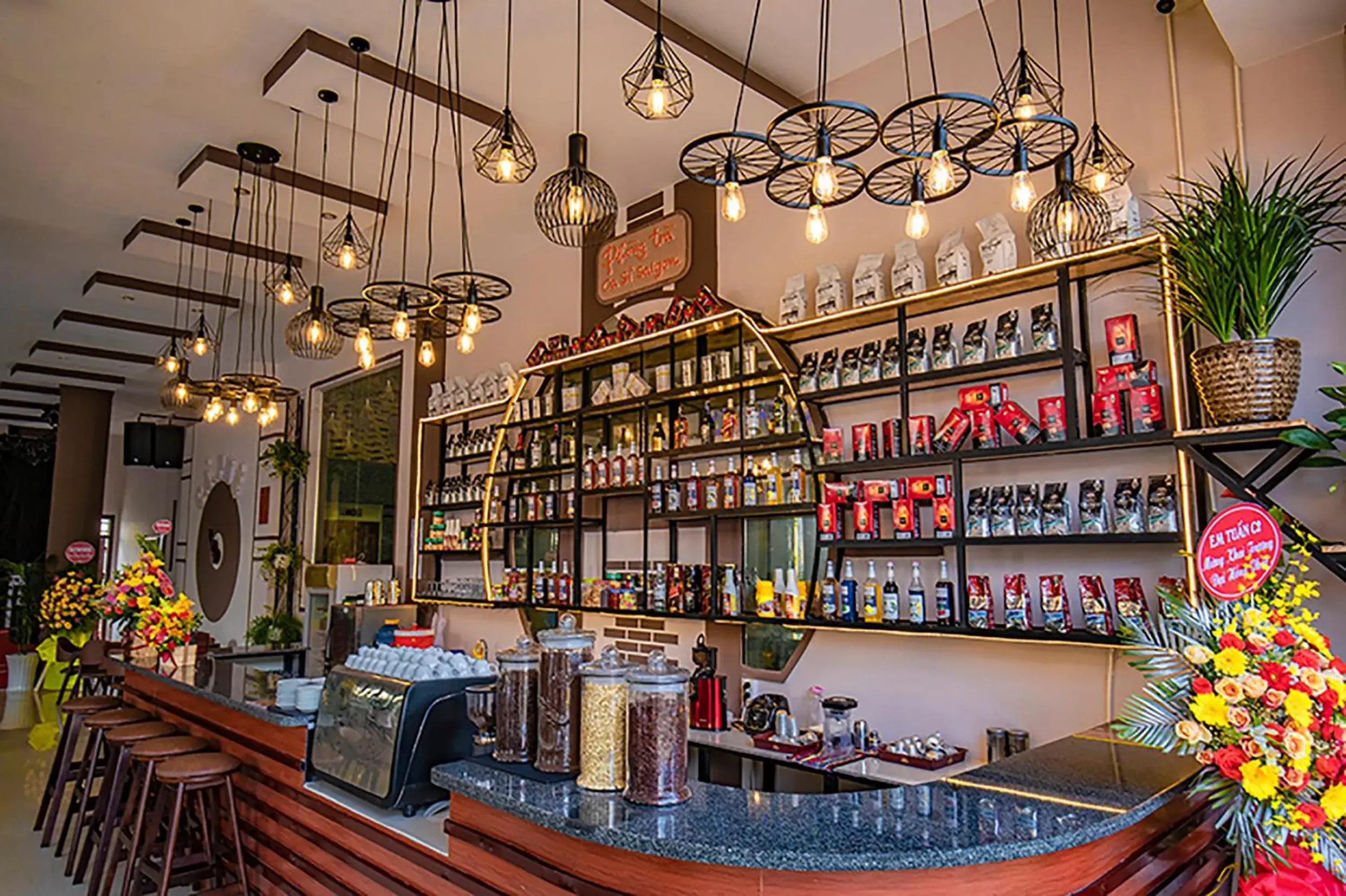 Restaurant/places to eat in Sai Gon Dak Nong Hotel Restaurant/places to eat in Sai Gon Dak Nong Hotel